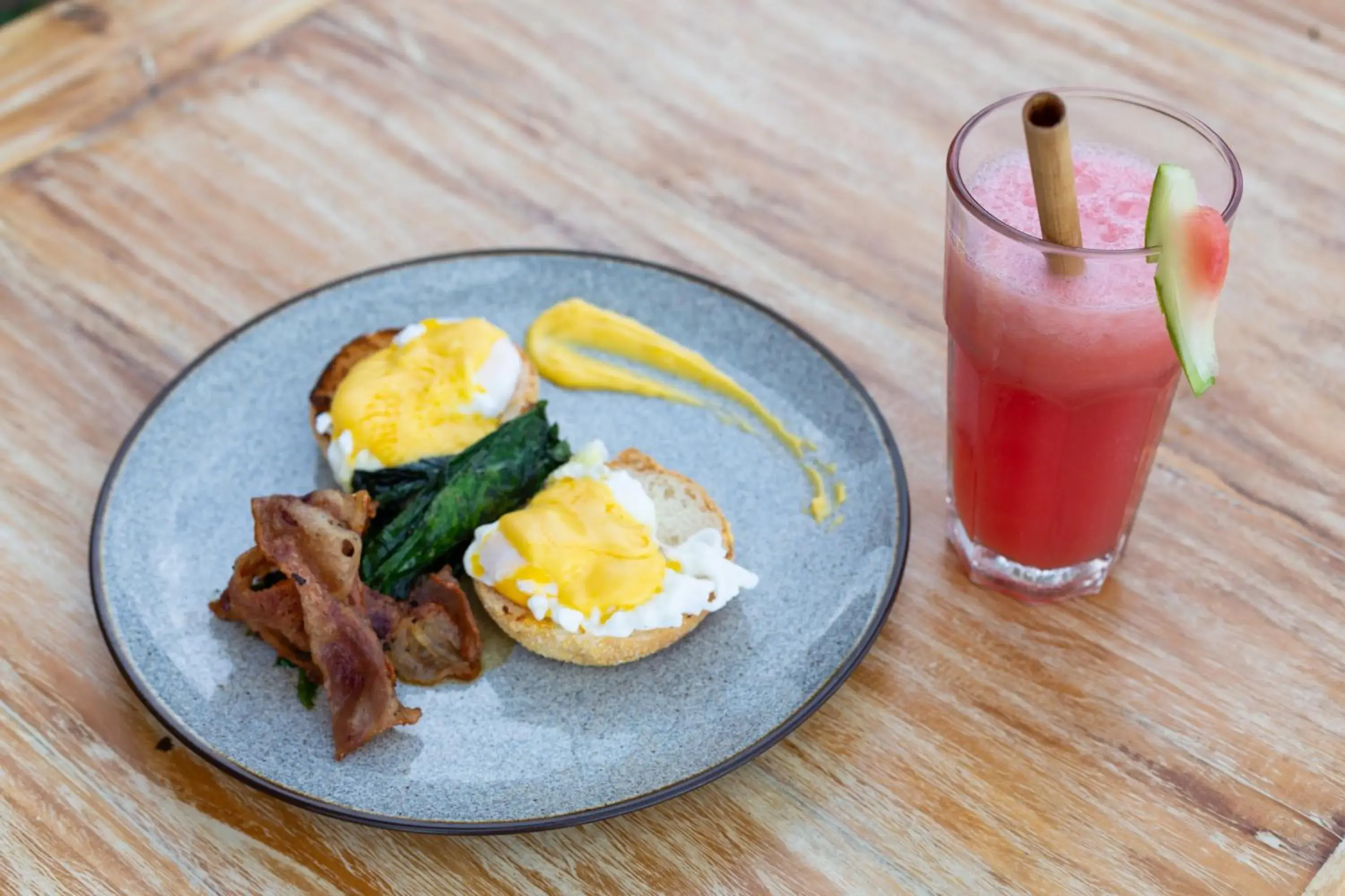 Breakfast in Sunrise Cottage Breakfast in Sunrise Cottage