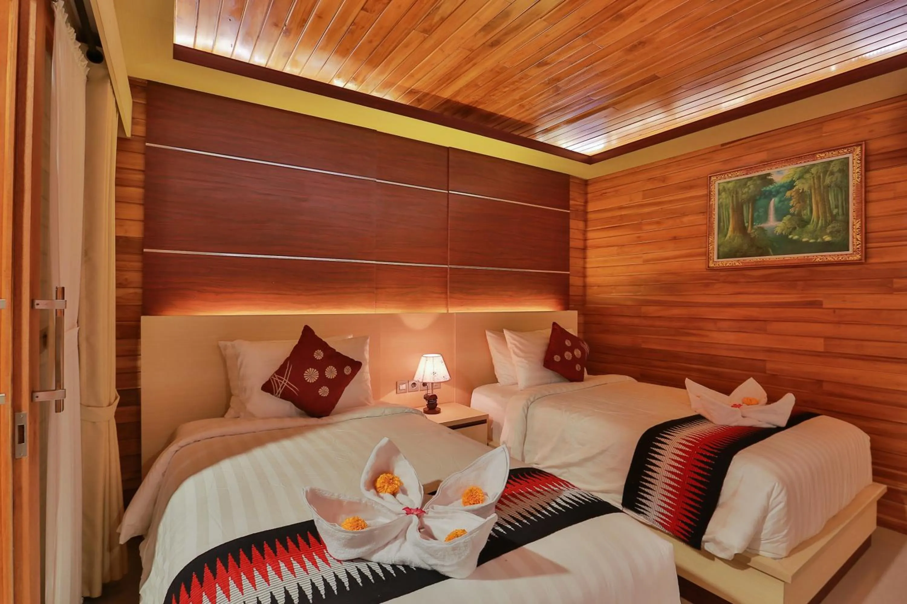 Bed in Sunrise Cottage