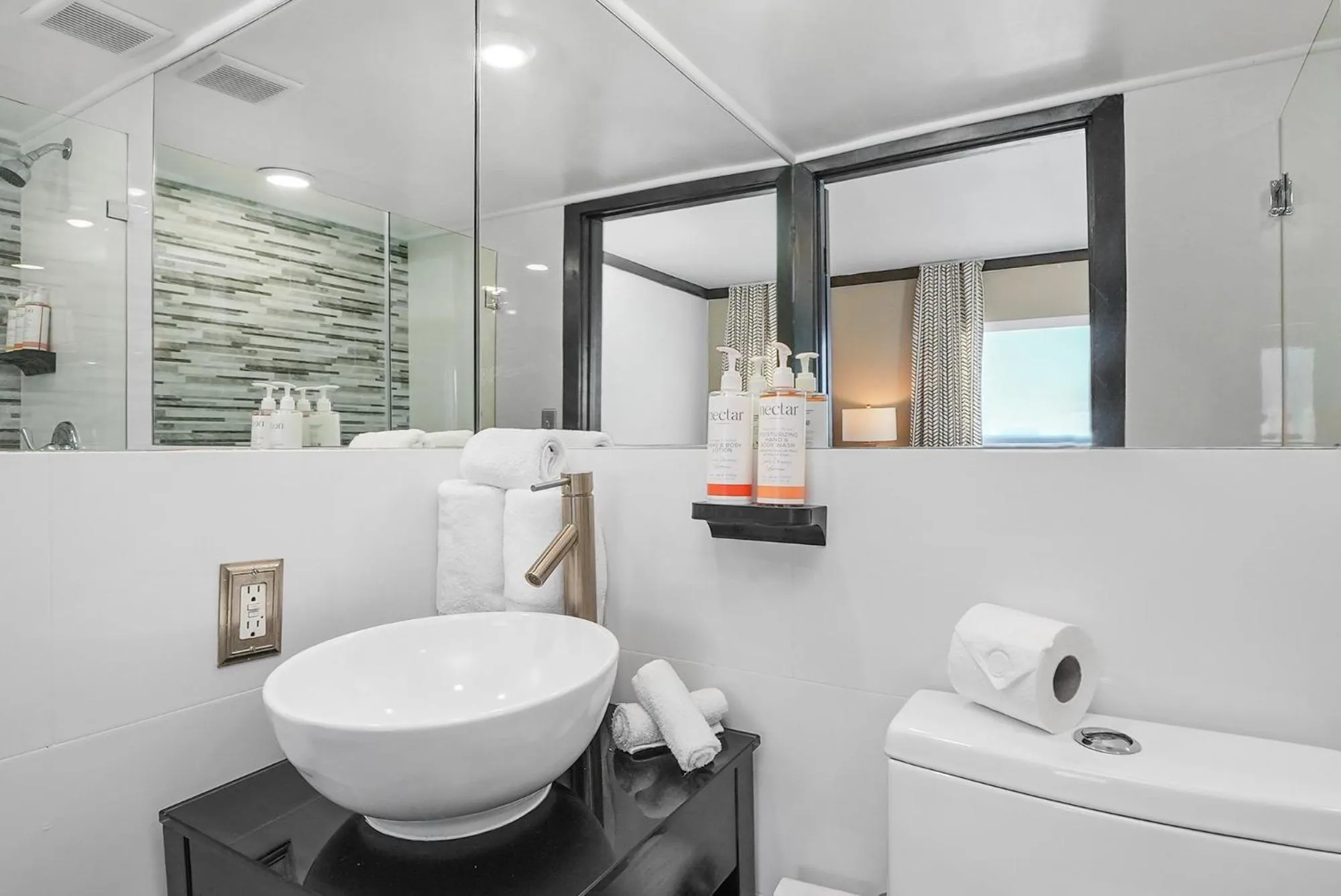 Bathroom in Metropole Suites South Beach
