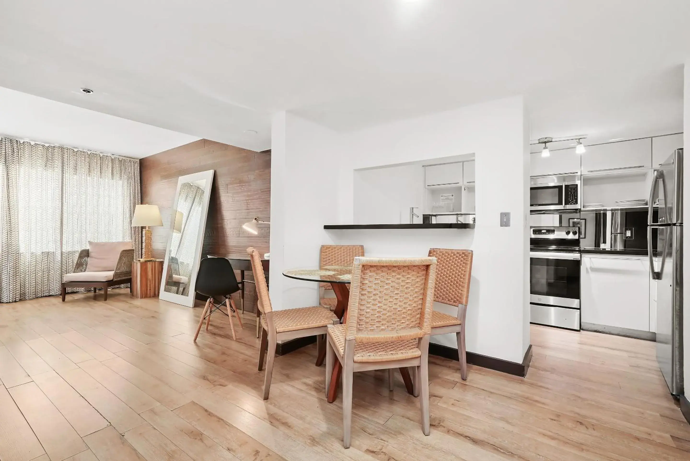 Deluxe Two Bedroom Suite in Metropole Suites South Beach Deluxe Two Bedroom Suite in Metropole Suites South Beach