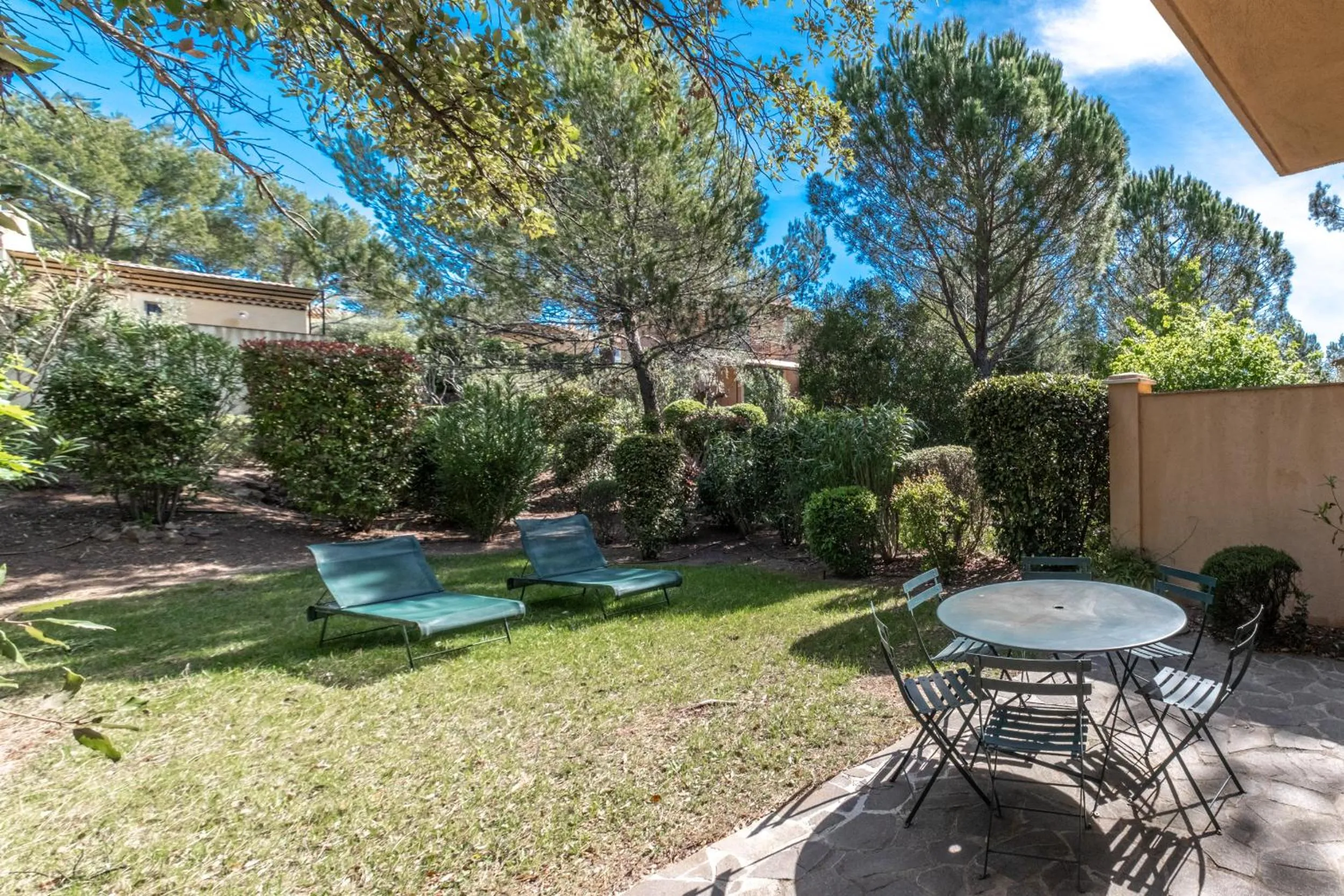 Garden in Les Appartements et Maisons du Domaine de Saint Endréol Golf & Spa Resort