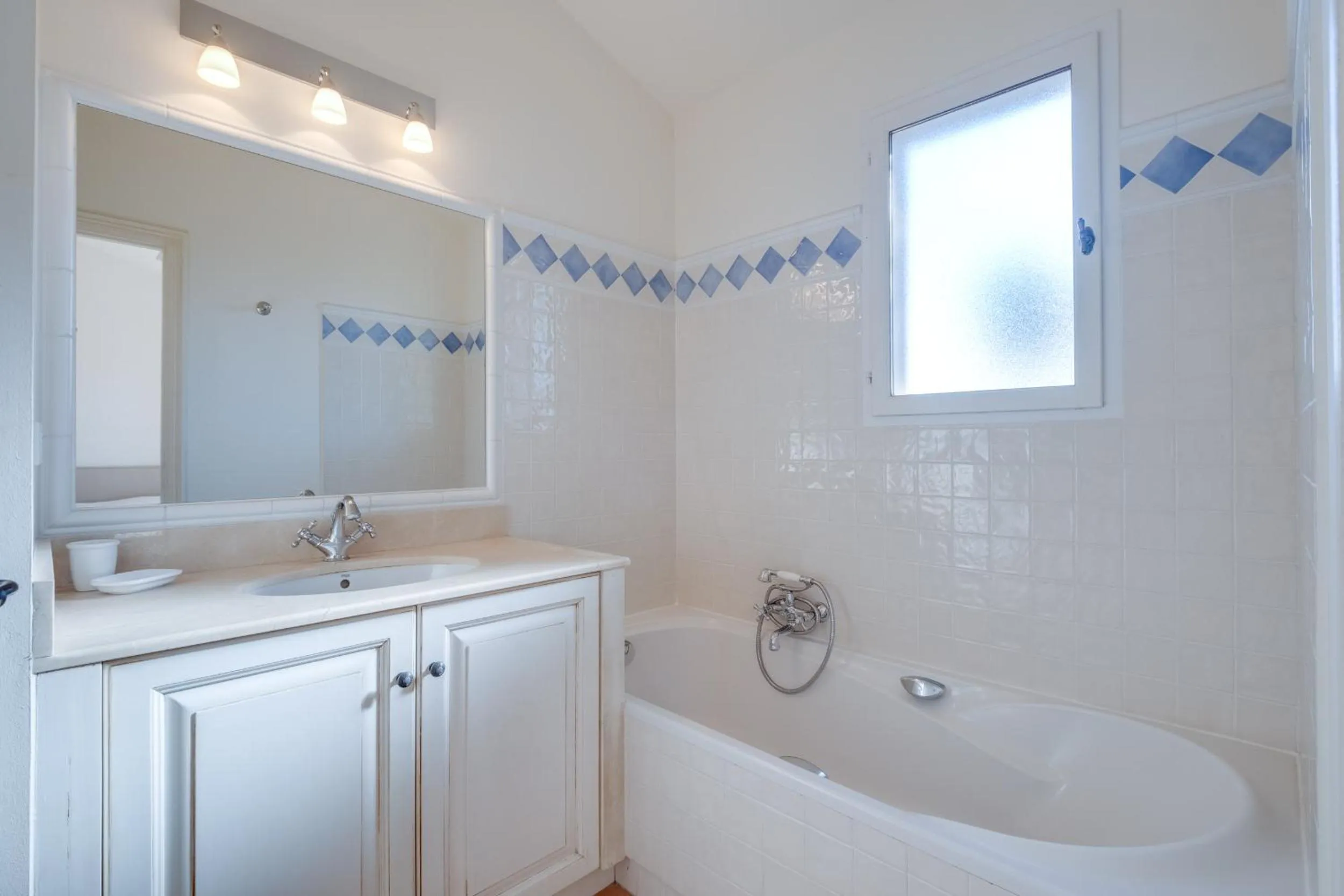 Bathroom in Les Appartements et Maisons du Domaine de Saint Endréol Golf & Spa Resort