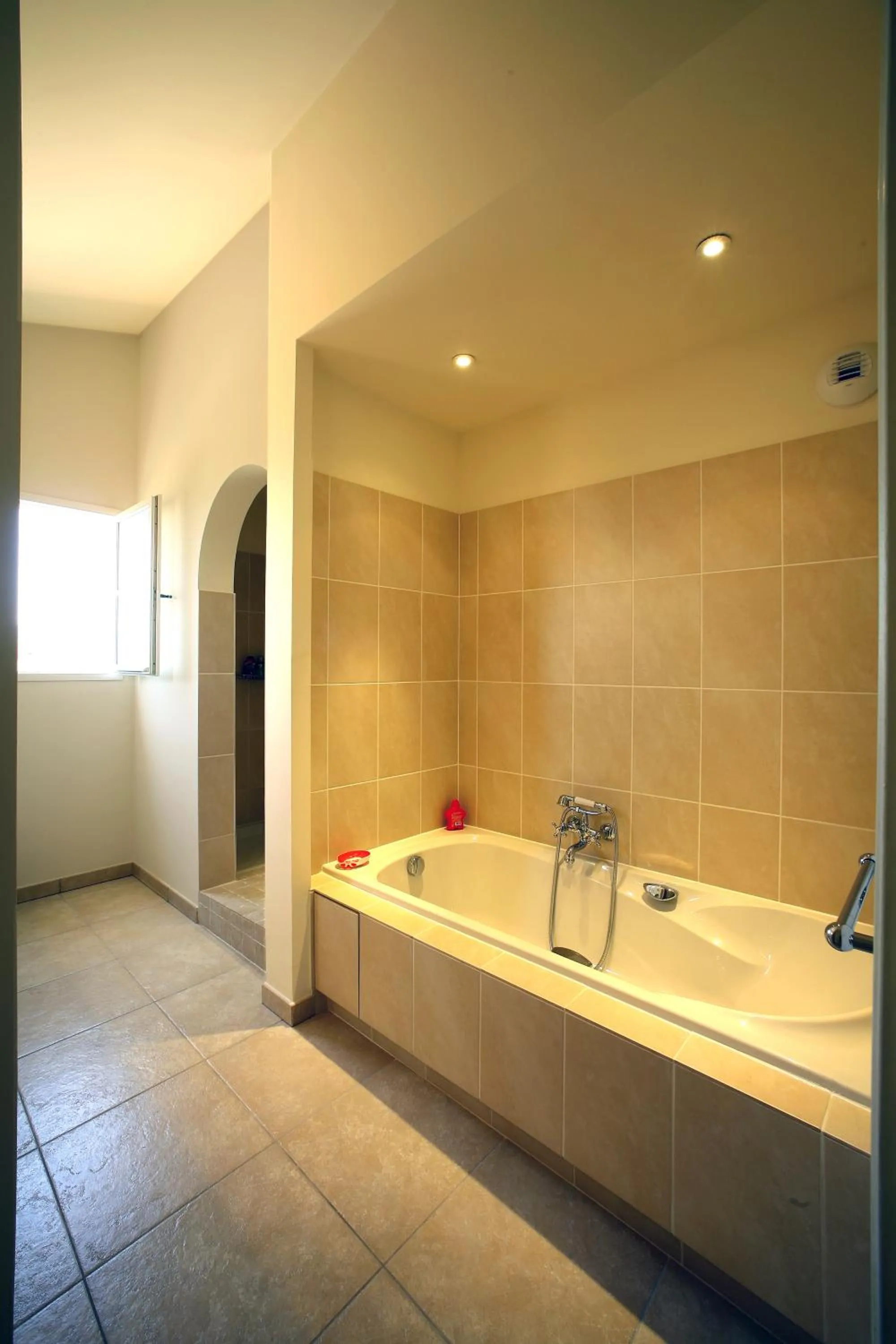 Bathroom in Les Appartements et Maisons du Domaine de Saint Endréol Golf & Spa Resort