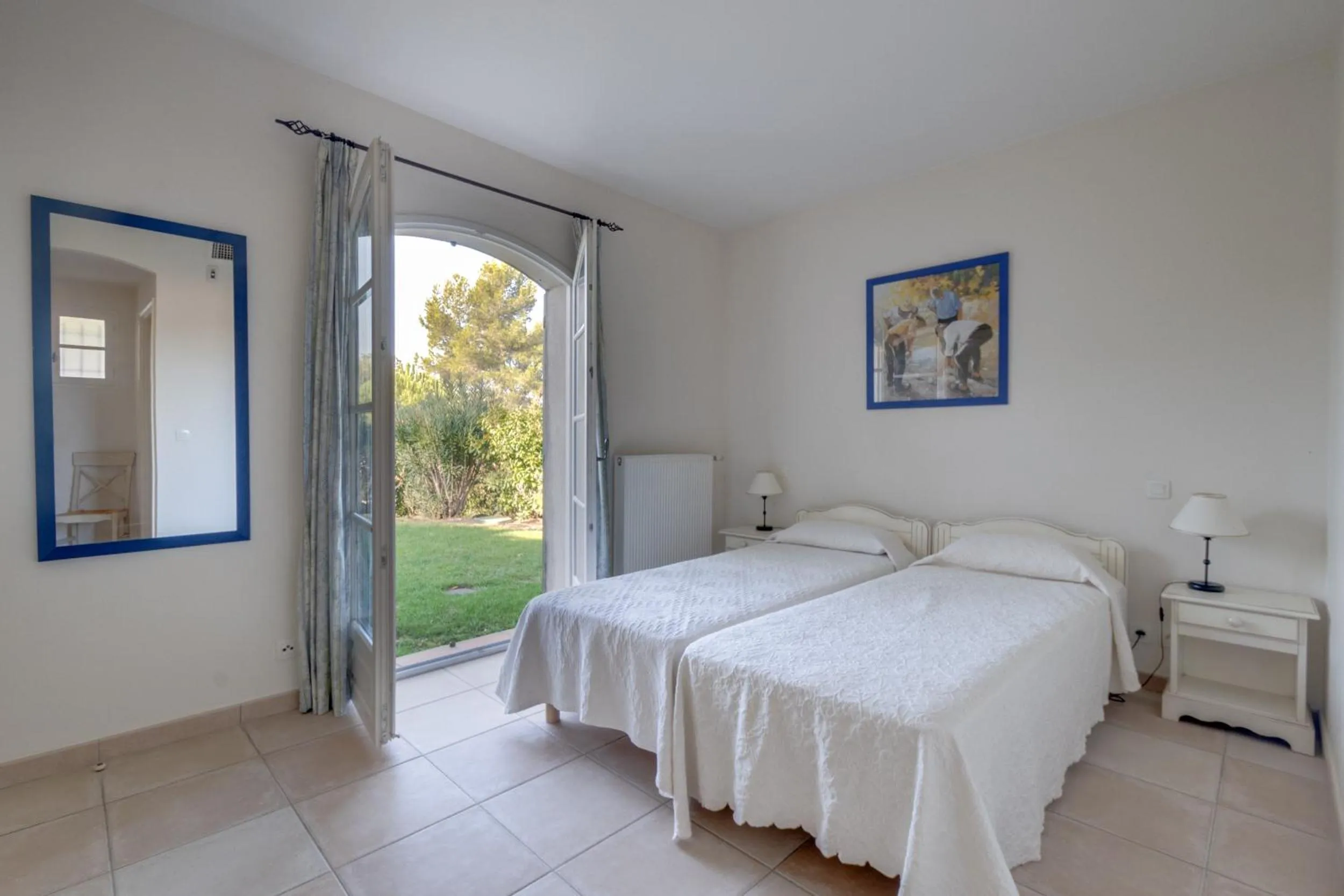 Bed in Les Appartements et Maisons du Domaine de Saint Endréol Golf & Spa Resort