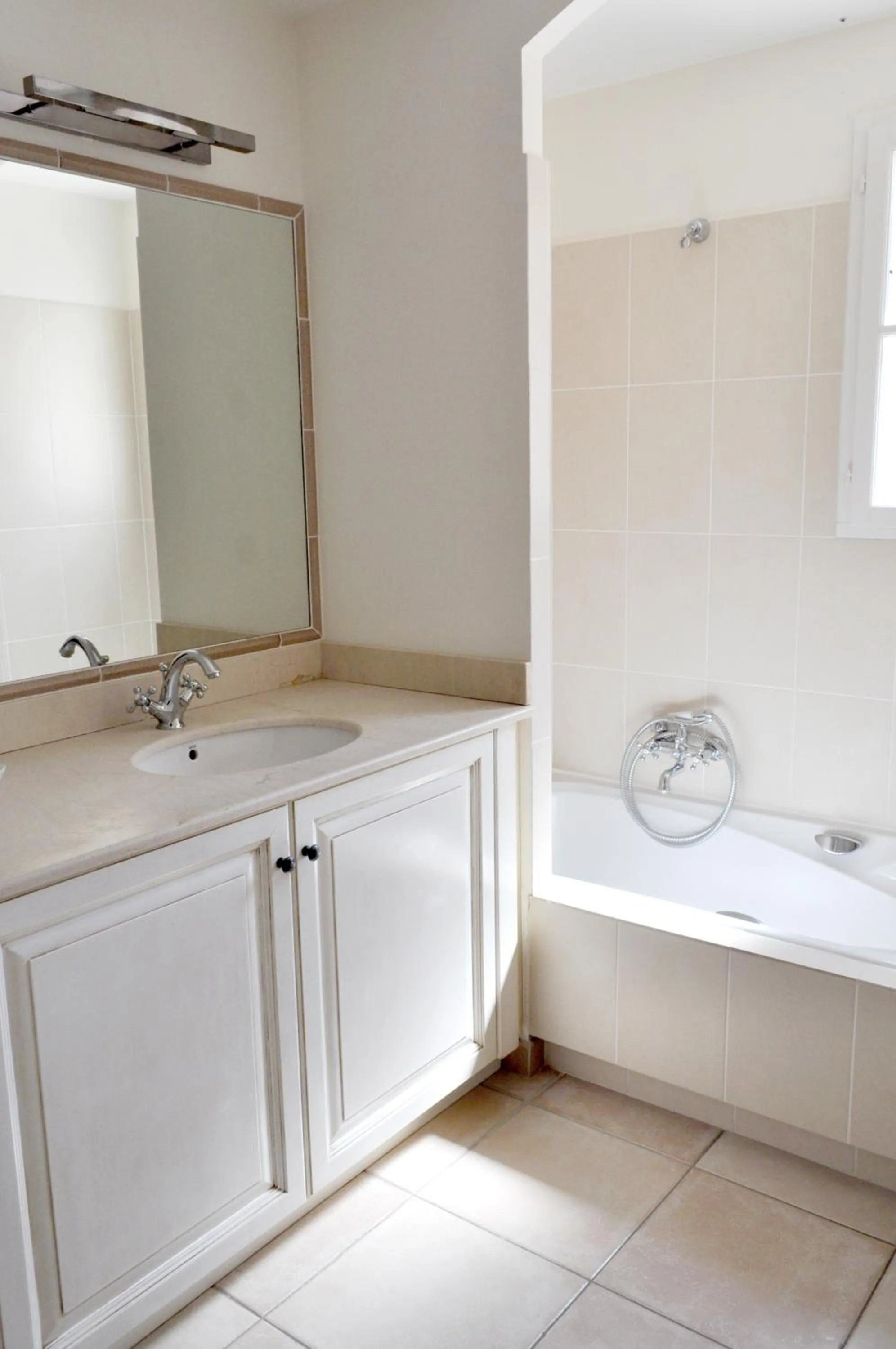 Bathroom in Les Appartements et Maisons du Domaine de Saint Endréol Golf & Spa Resort