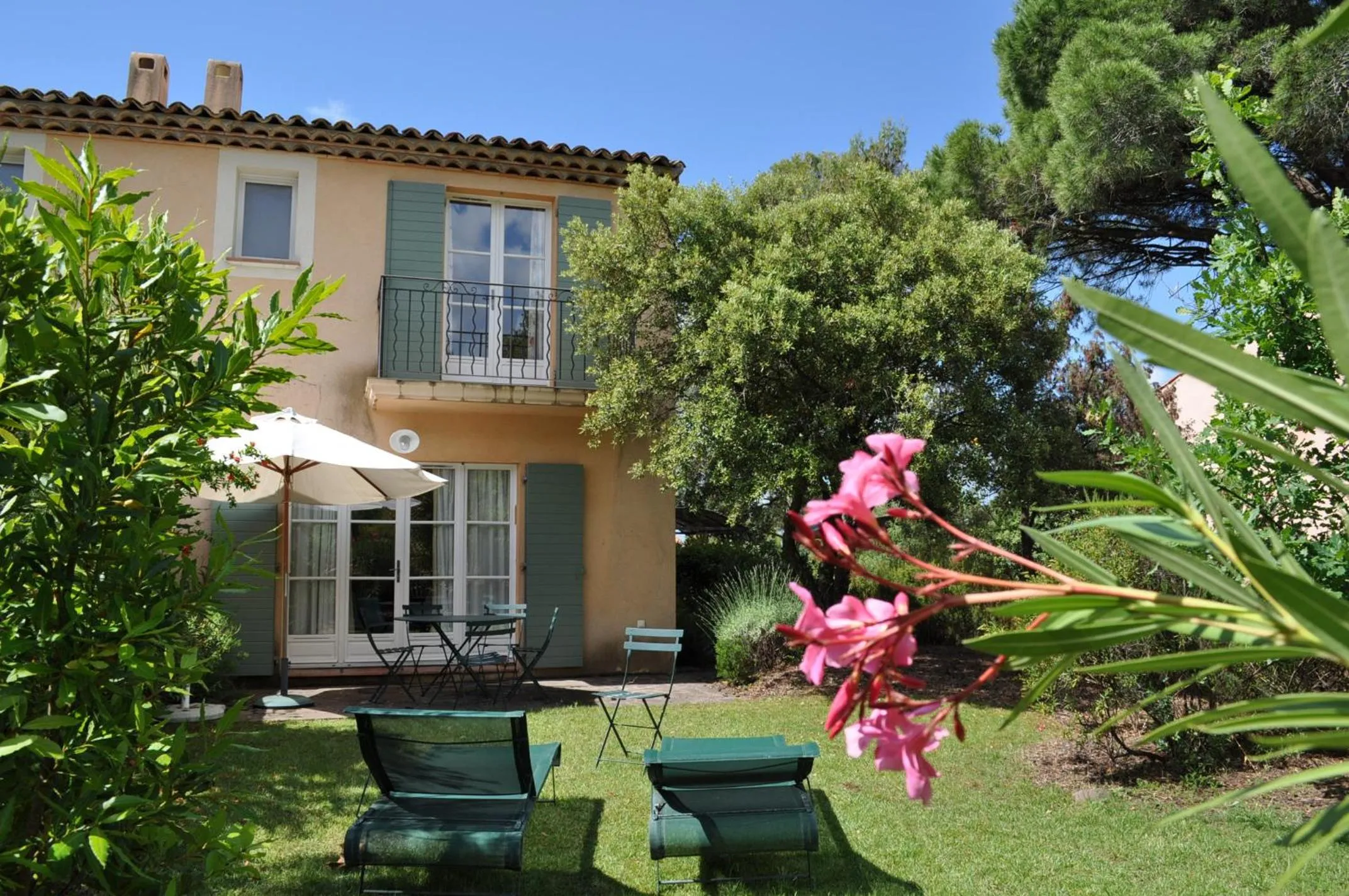 Garden in Les Appartements et Maisons du Domaine de Saint Endréol Golf & Spa Resort