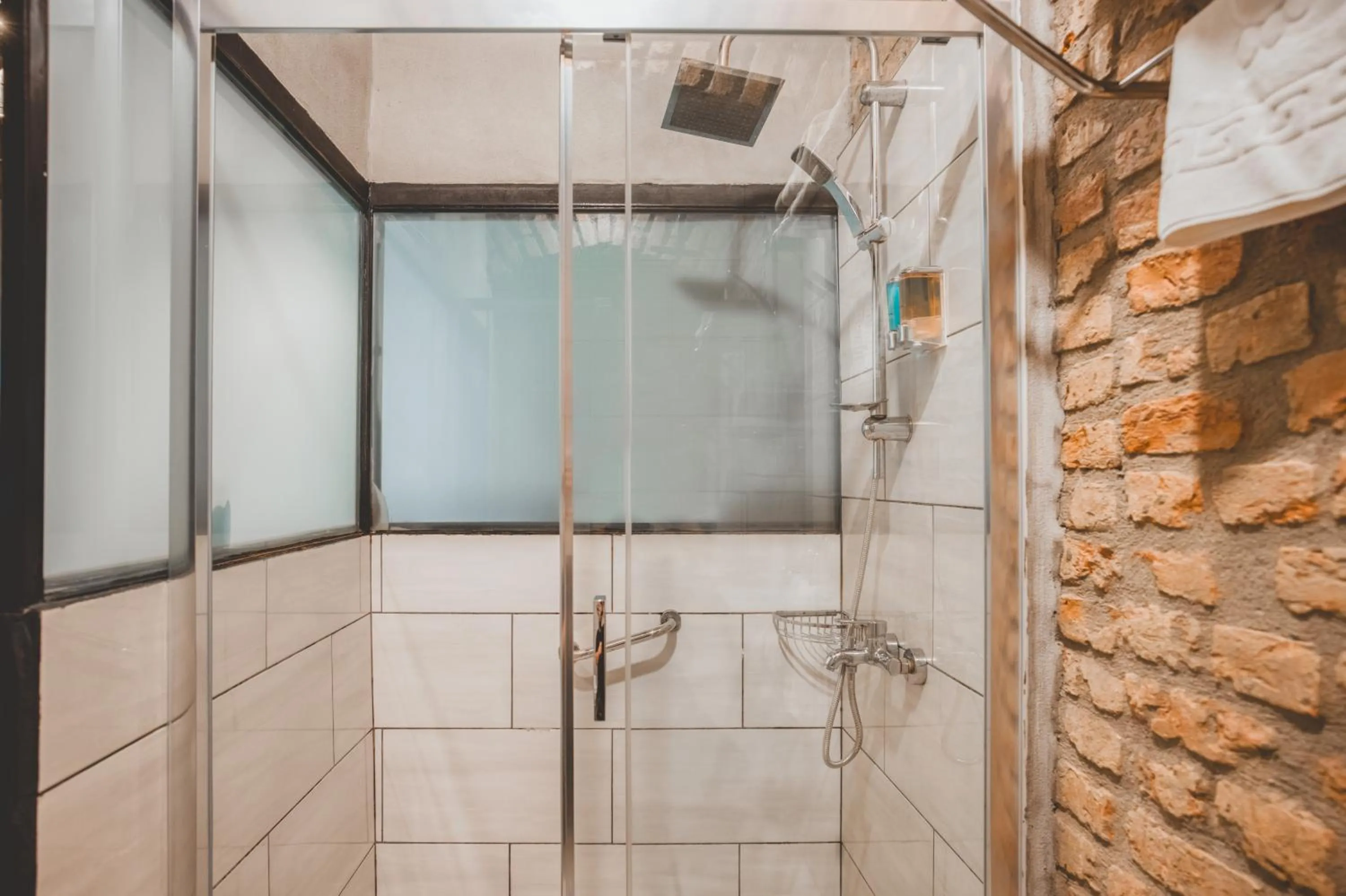 Shower in Novus Pera Hotel