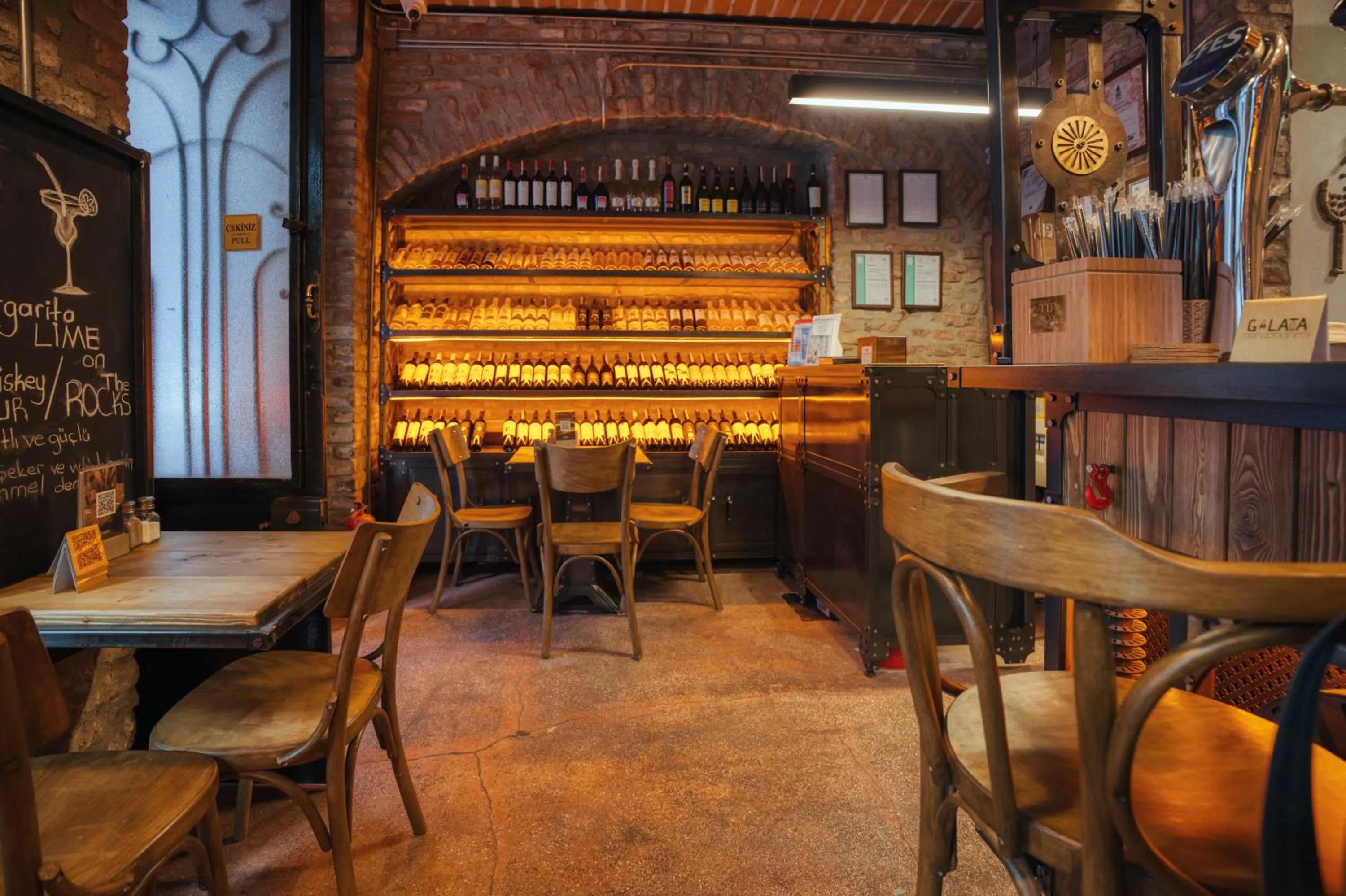 Restaurant/places to eat in Novus Pera Hotel