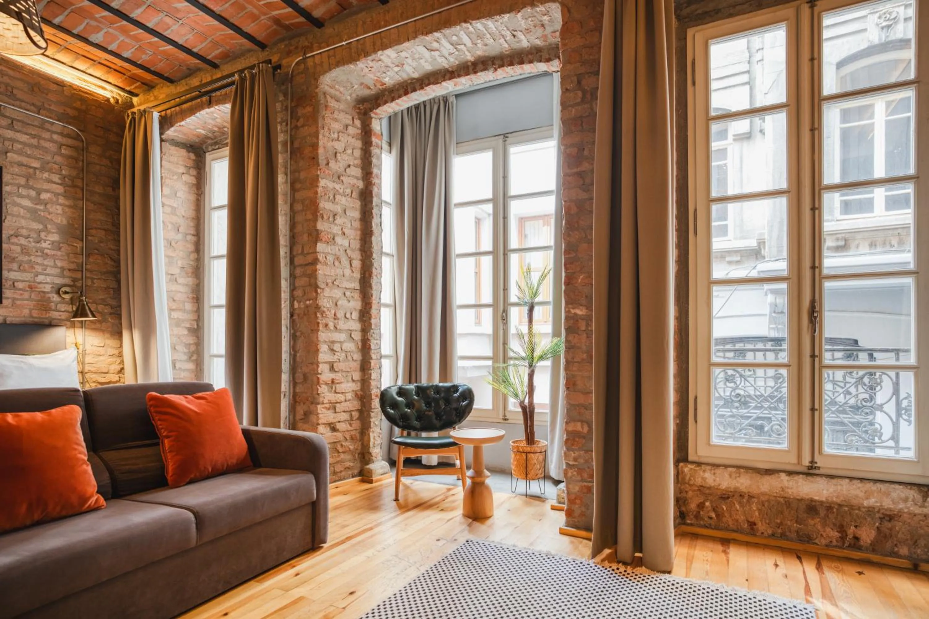 Seating area in Novus Pera Hotel