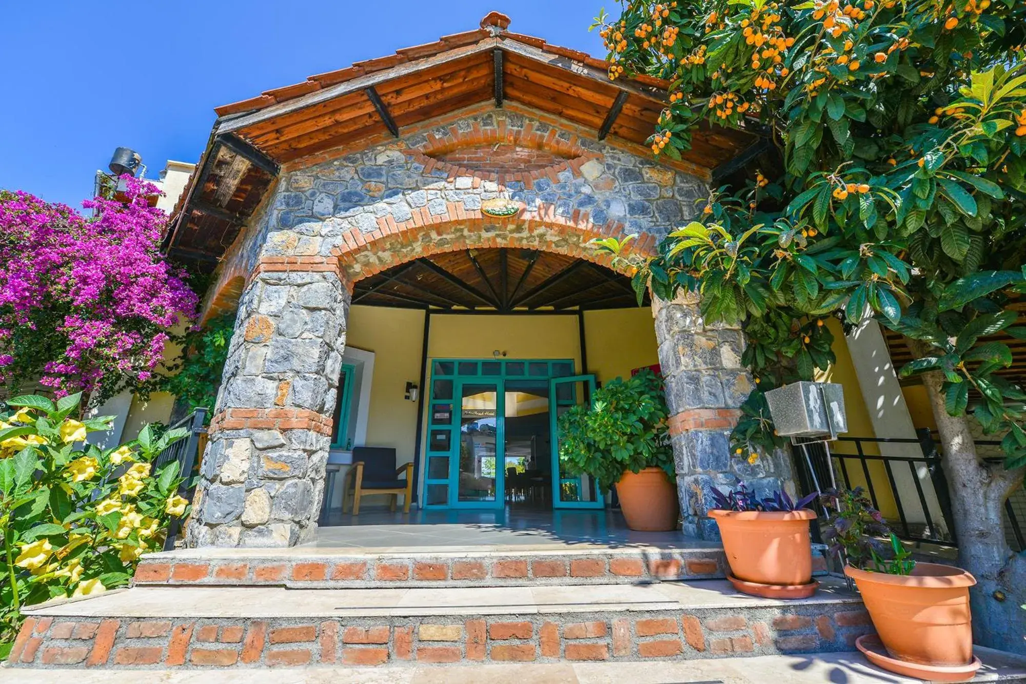 Facade/entrance in Rebin Beach Hotel Facade/entrance in Rebin Beach Hotel