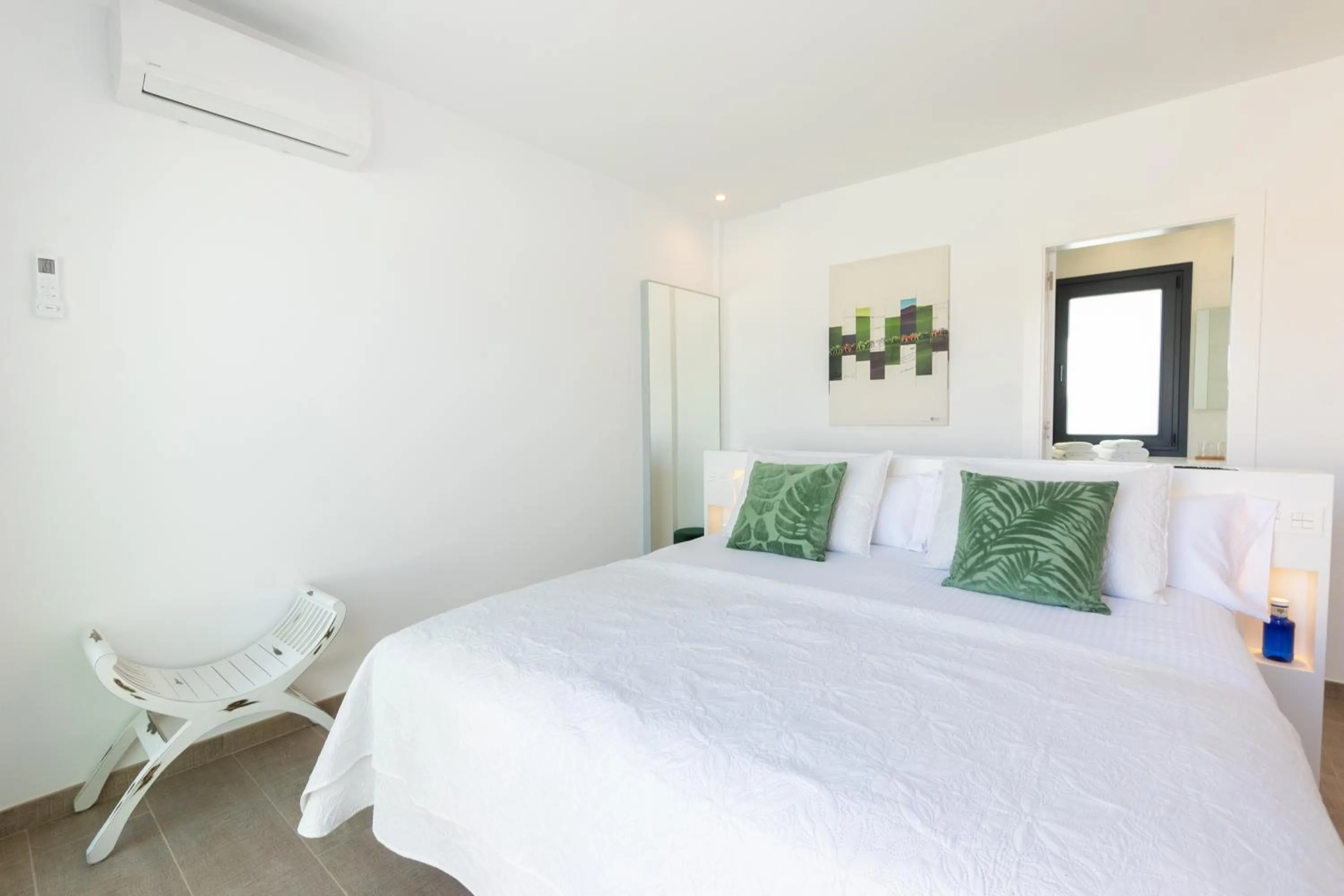 Bedroom, Bed in Sea Breeze Villas Lapa and Claca