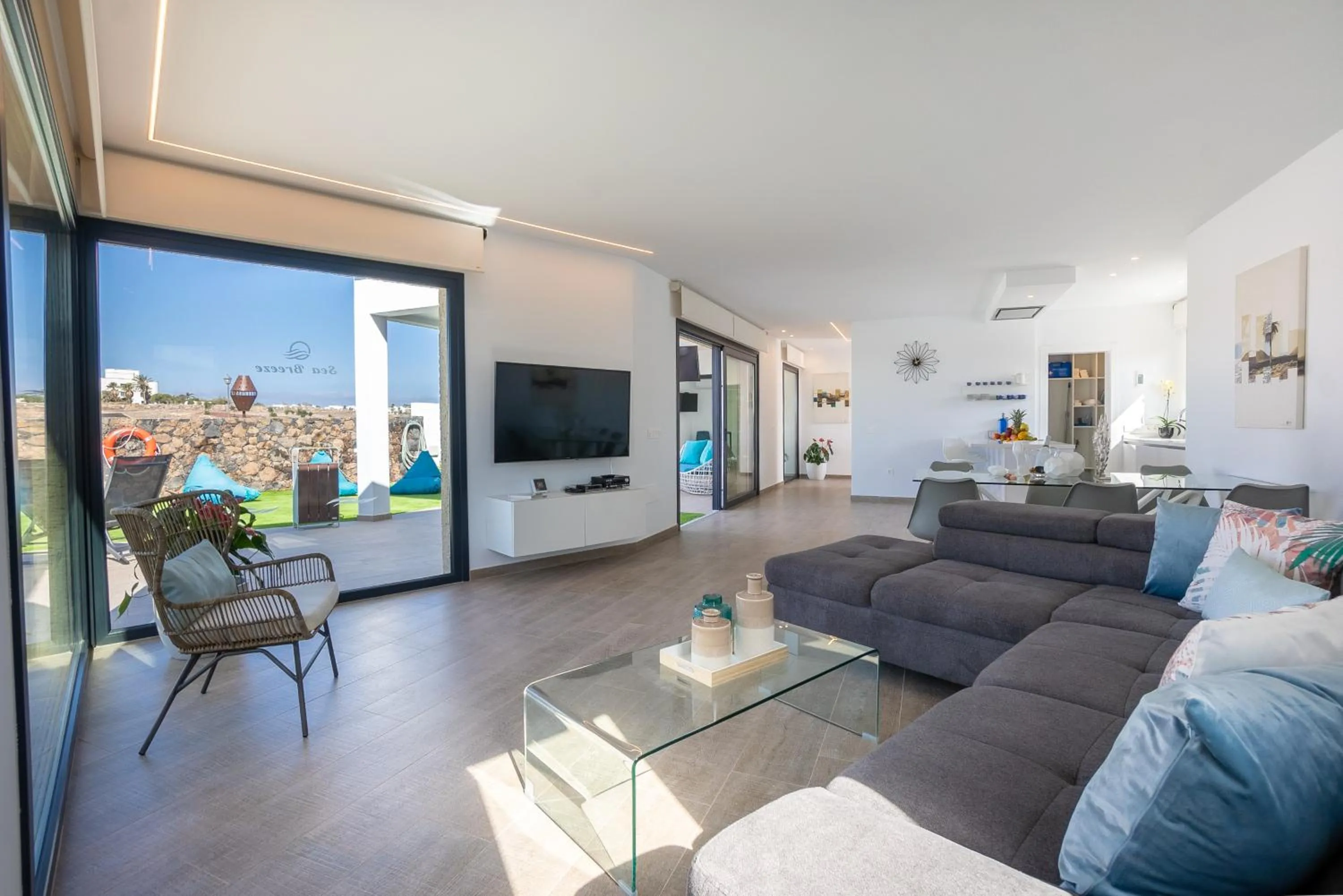 Living room in Sea Breeze Villas Lapa and Claca