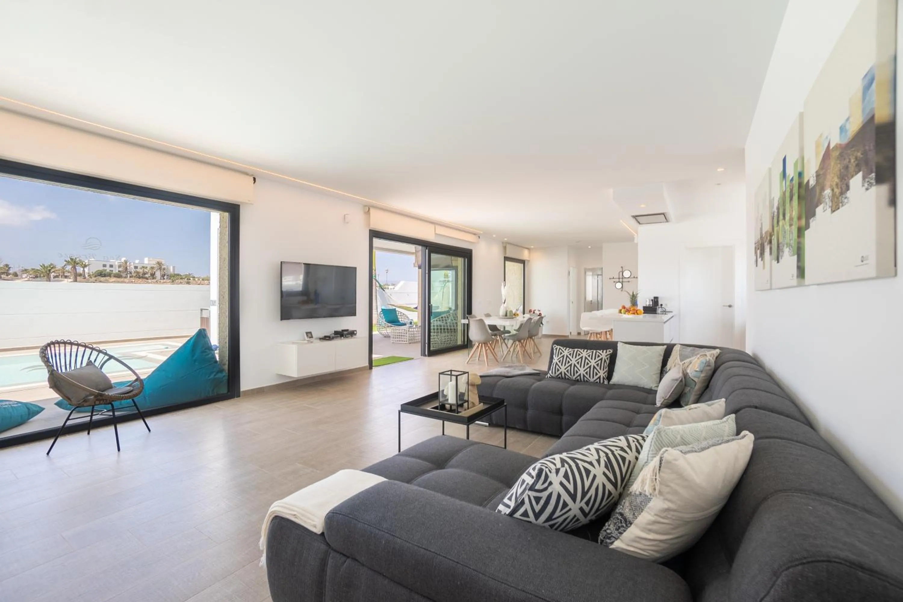Living room in Sea Breeze Villas Lapa and Claca