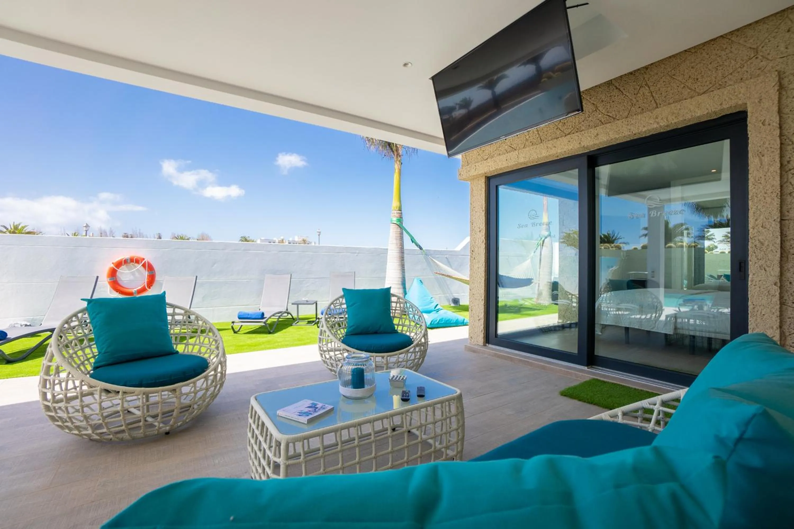 Garden in Sea Breeze Villas Lapa and Claca