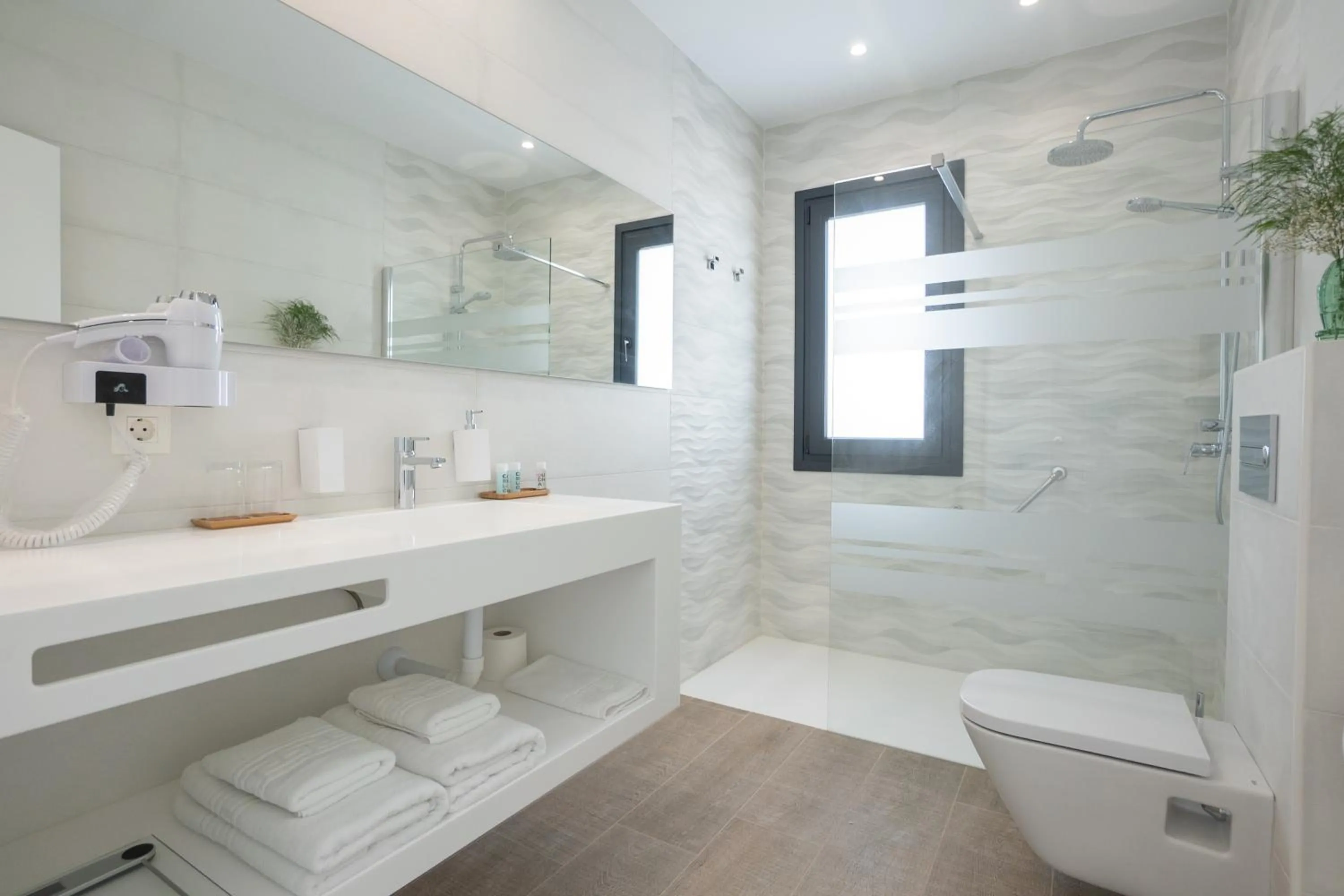 Bathroom in Sea Breeze Villas Lapa and Claca
