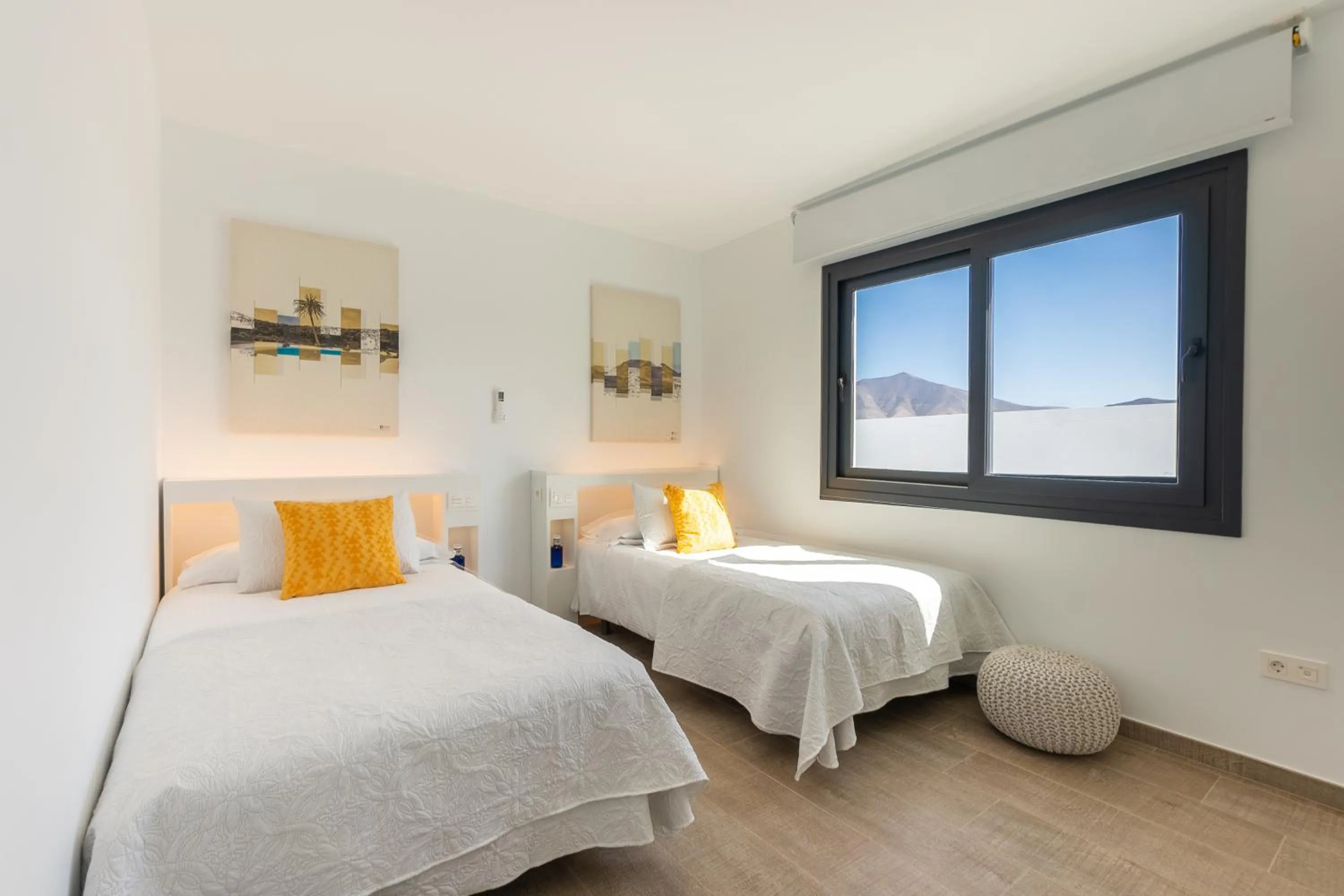 Bed in Sea Breeze Villas Lapa and Claca