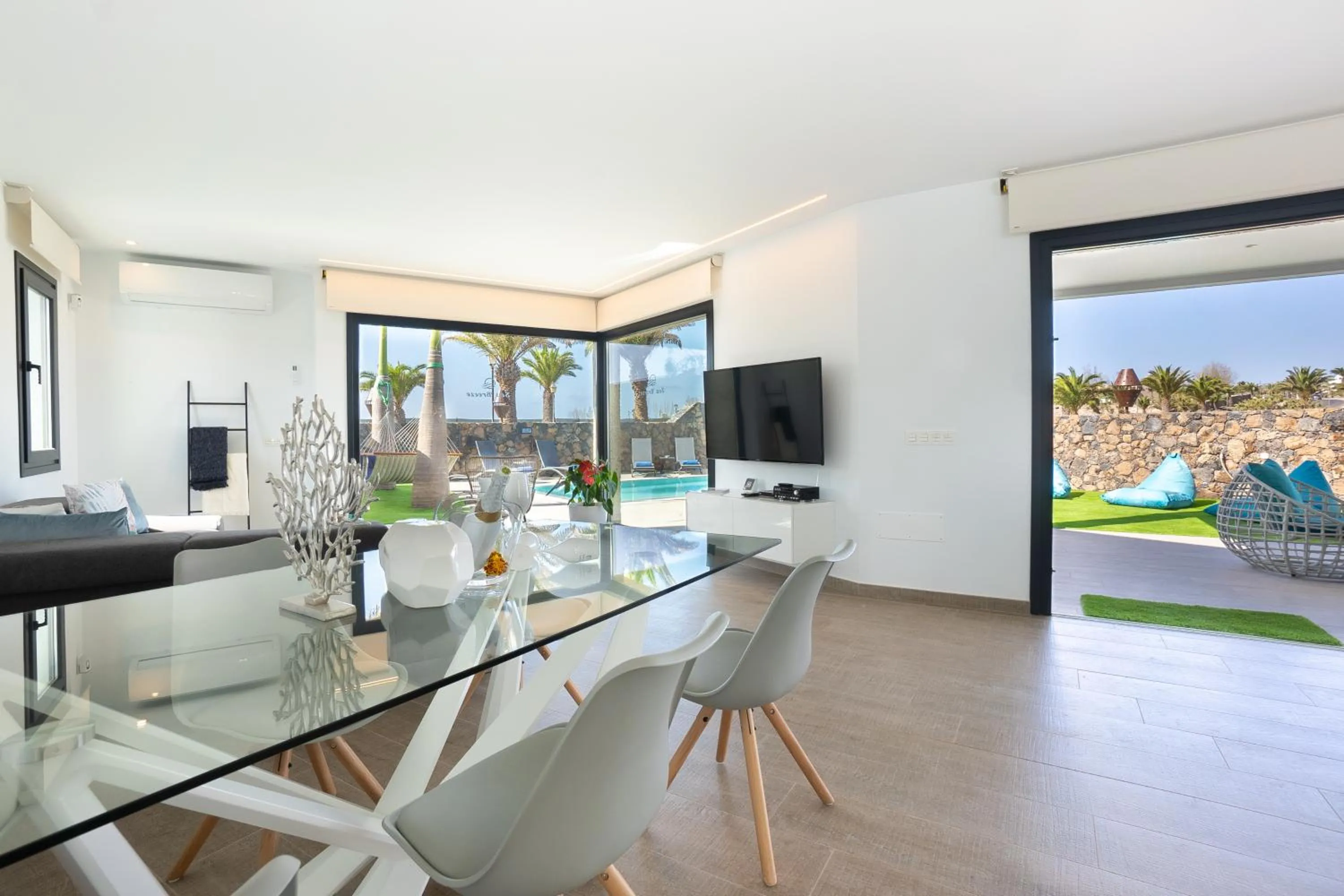 Living room in Sea Breeze Villas Lapa and Claca