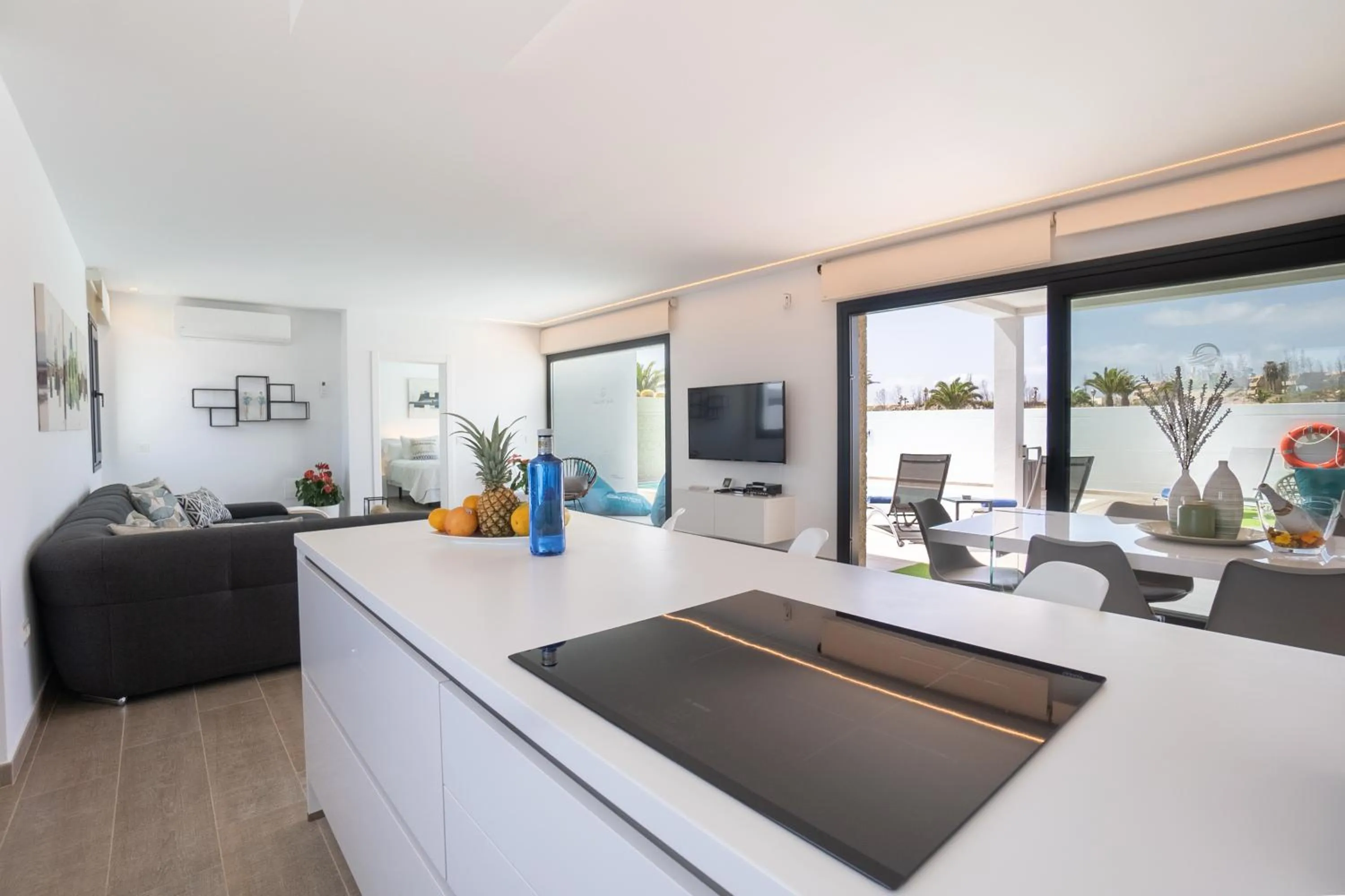 Kitchen or kitchenette in Sea Breeze Villas Lapa and Claca