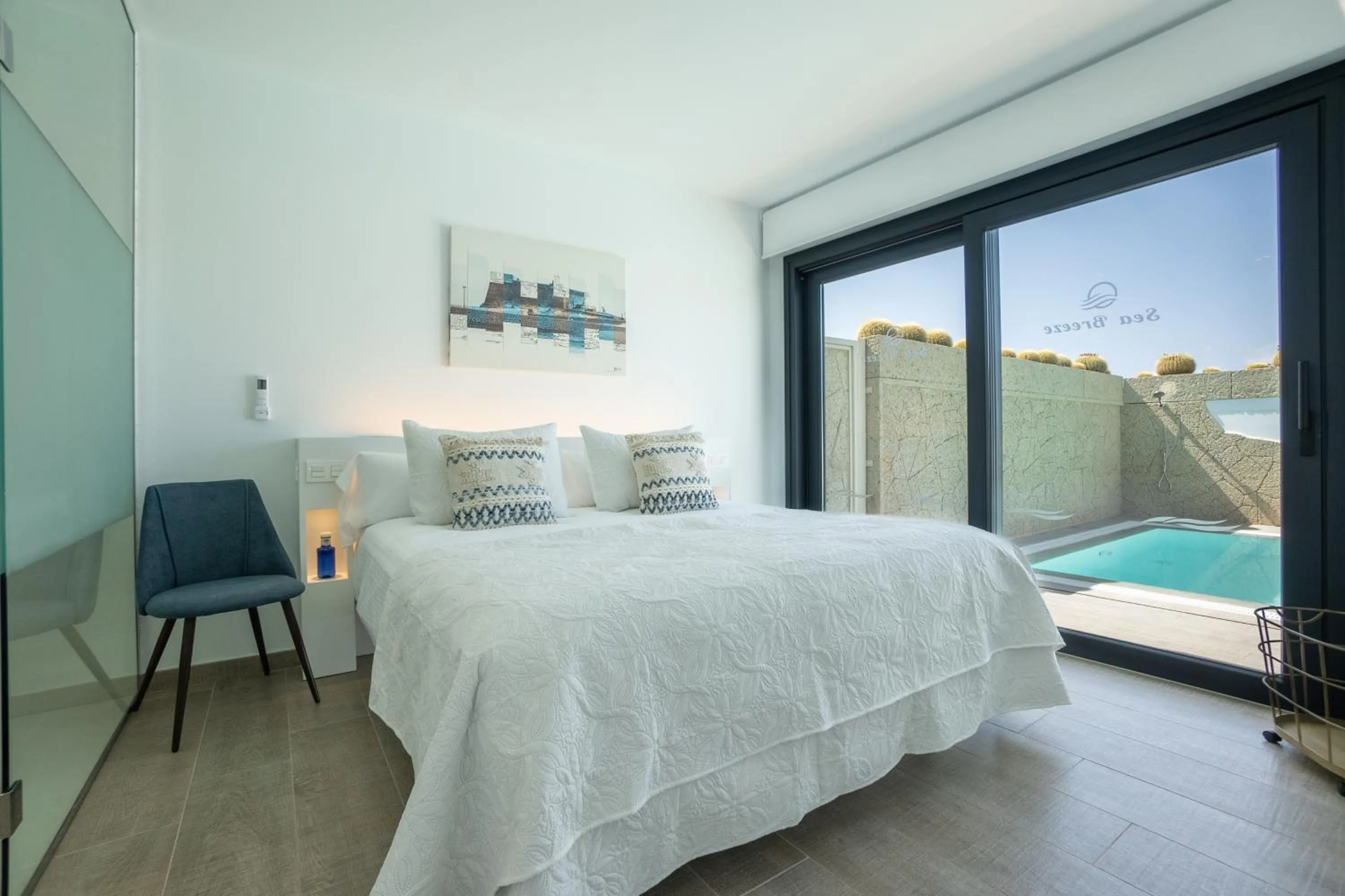 Bed in Sea Breeze Villas Lapa and Claca