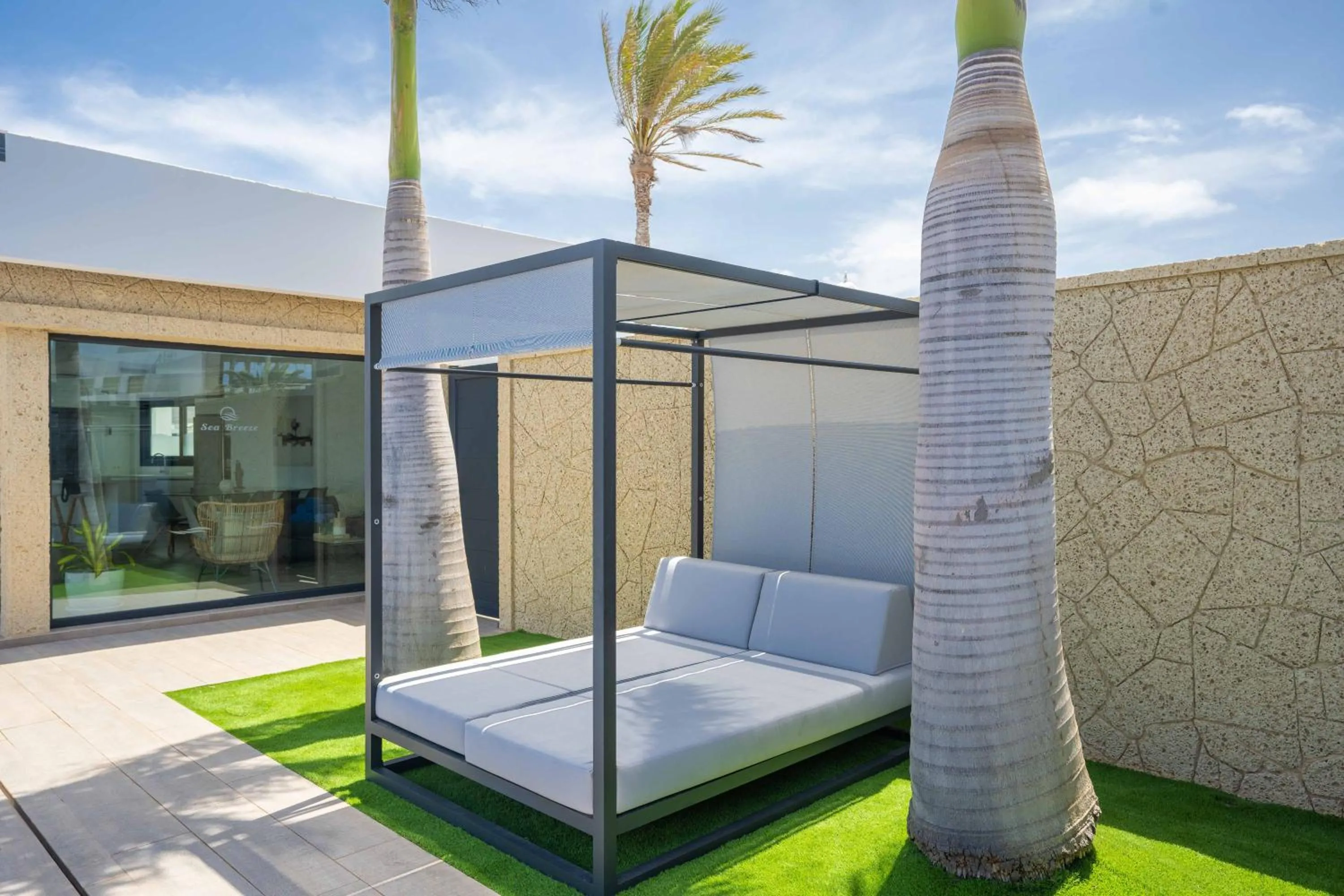 Garden in Sea Breeze Villas Lapa and Claca