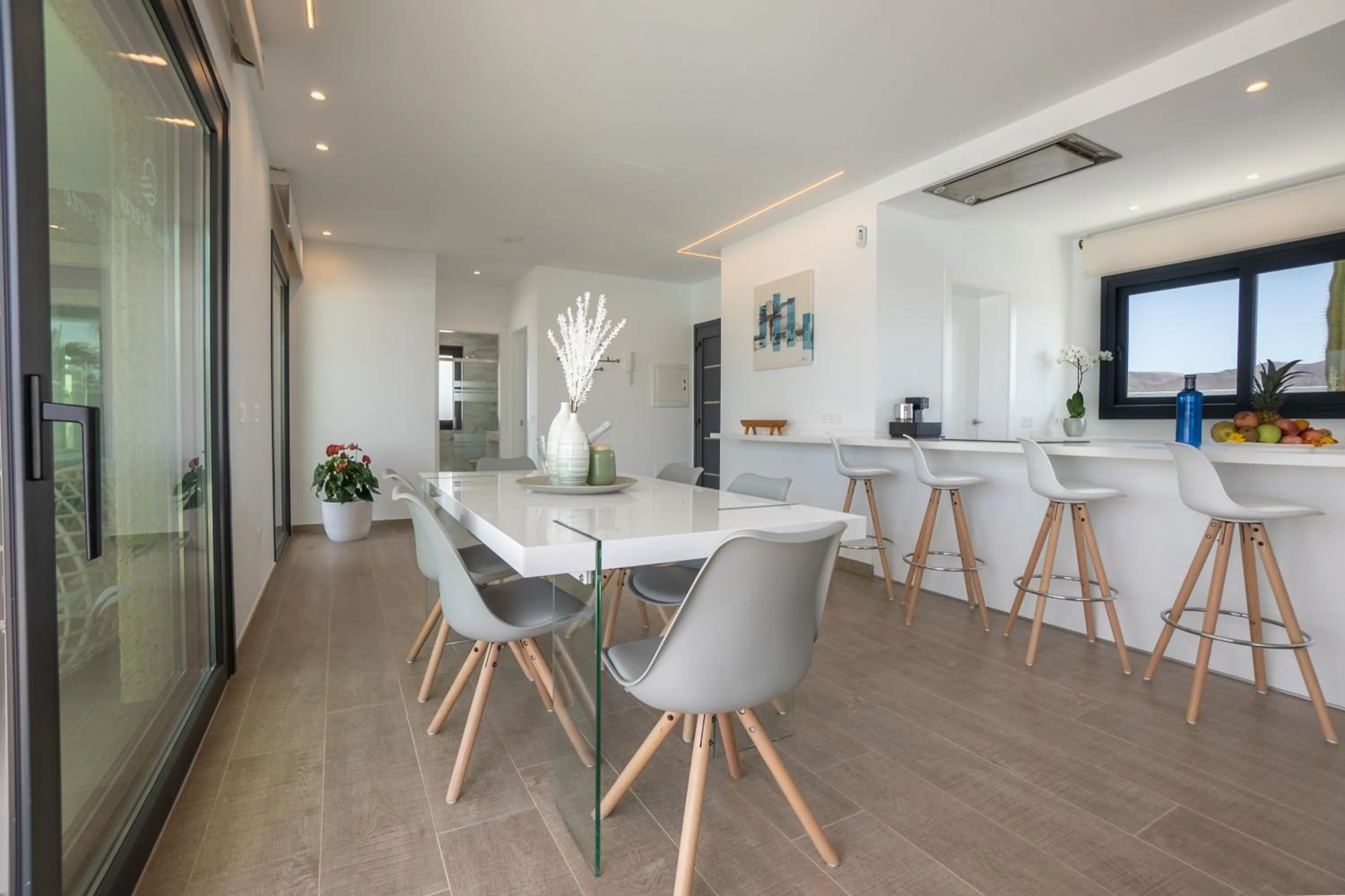 Dining area in Sea Breeze Villas Lapa and Claca