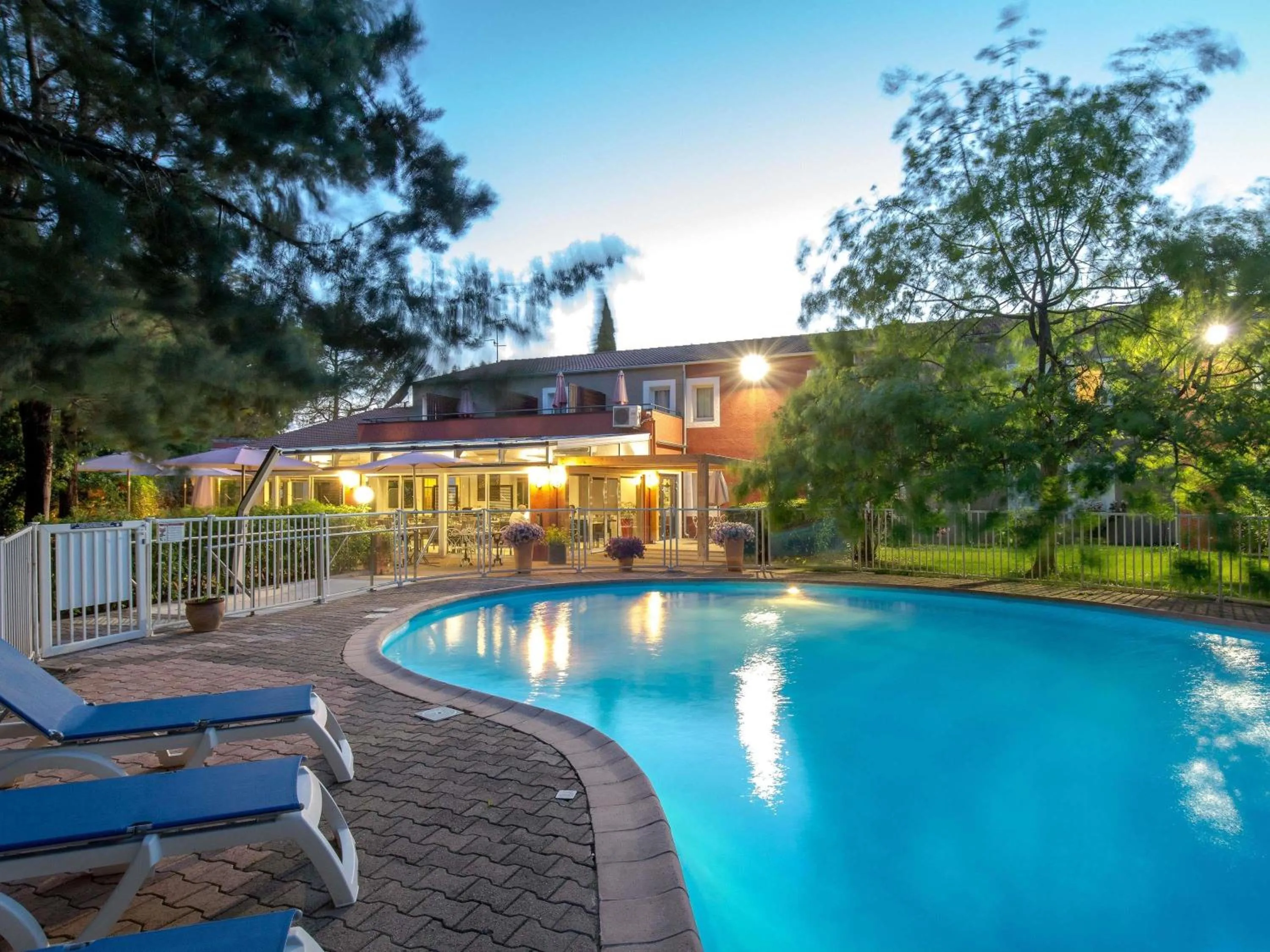 Pool view in ibis Brignoles Provence Verte