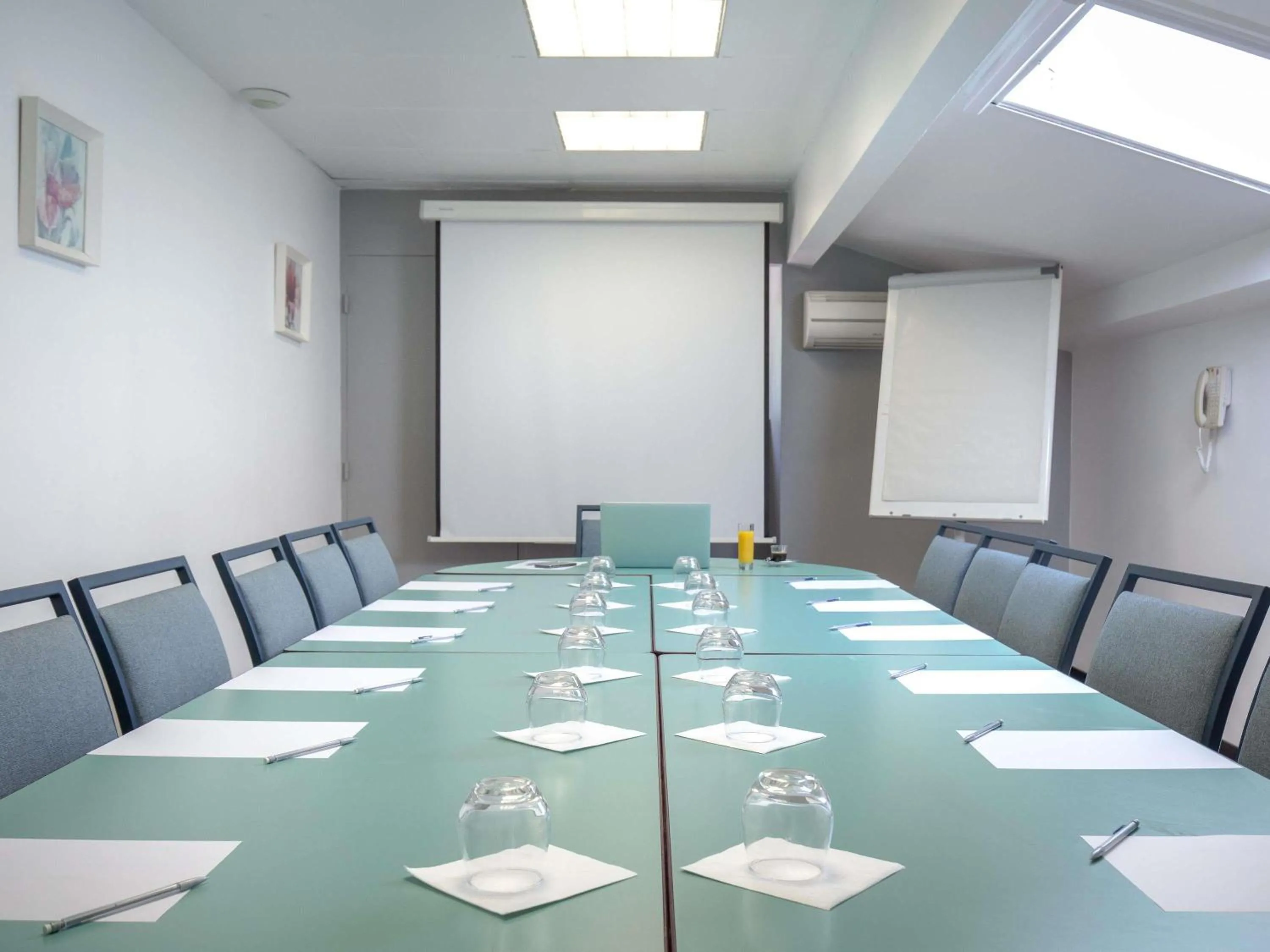 Meeting/conference room in ibis Brignoles Provence Verte