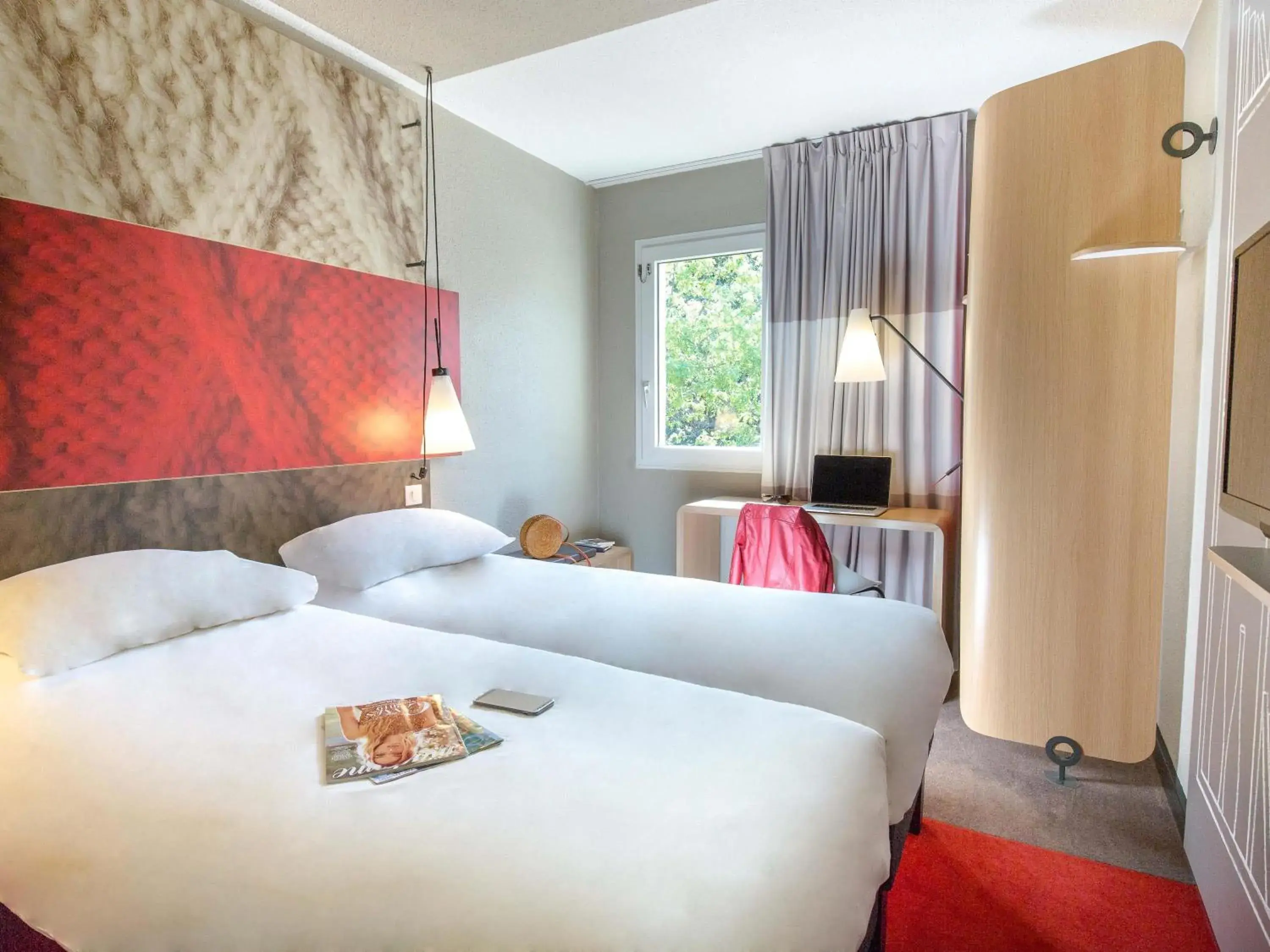 Bedroom, Bed in ibis Brignoles Provence Verte Bedroom, Bed in ibis Brignoles Provence Verte