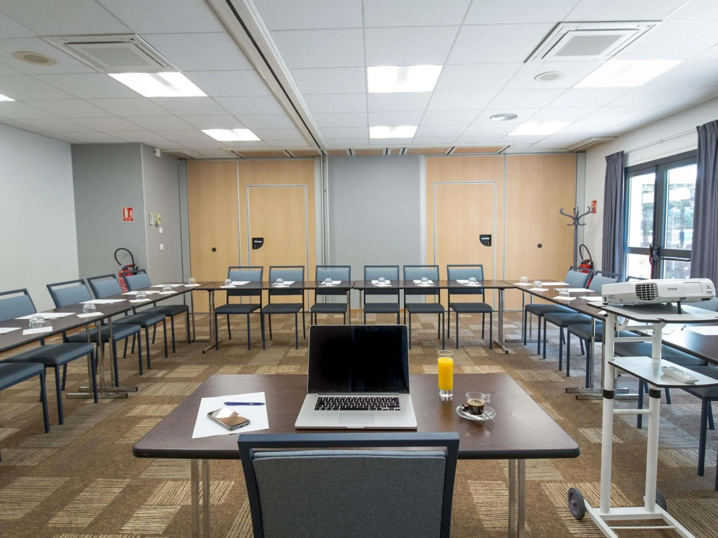 Meeting/conference room in ibis Brignoles Provence Verte