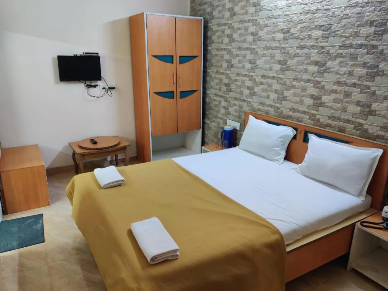 Bedroom, Bed in Rajdhani Resort Lonavala