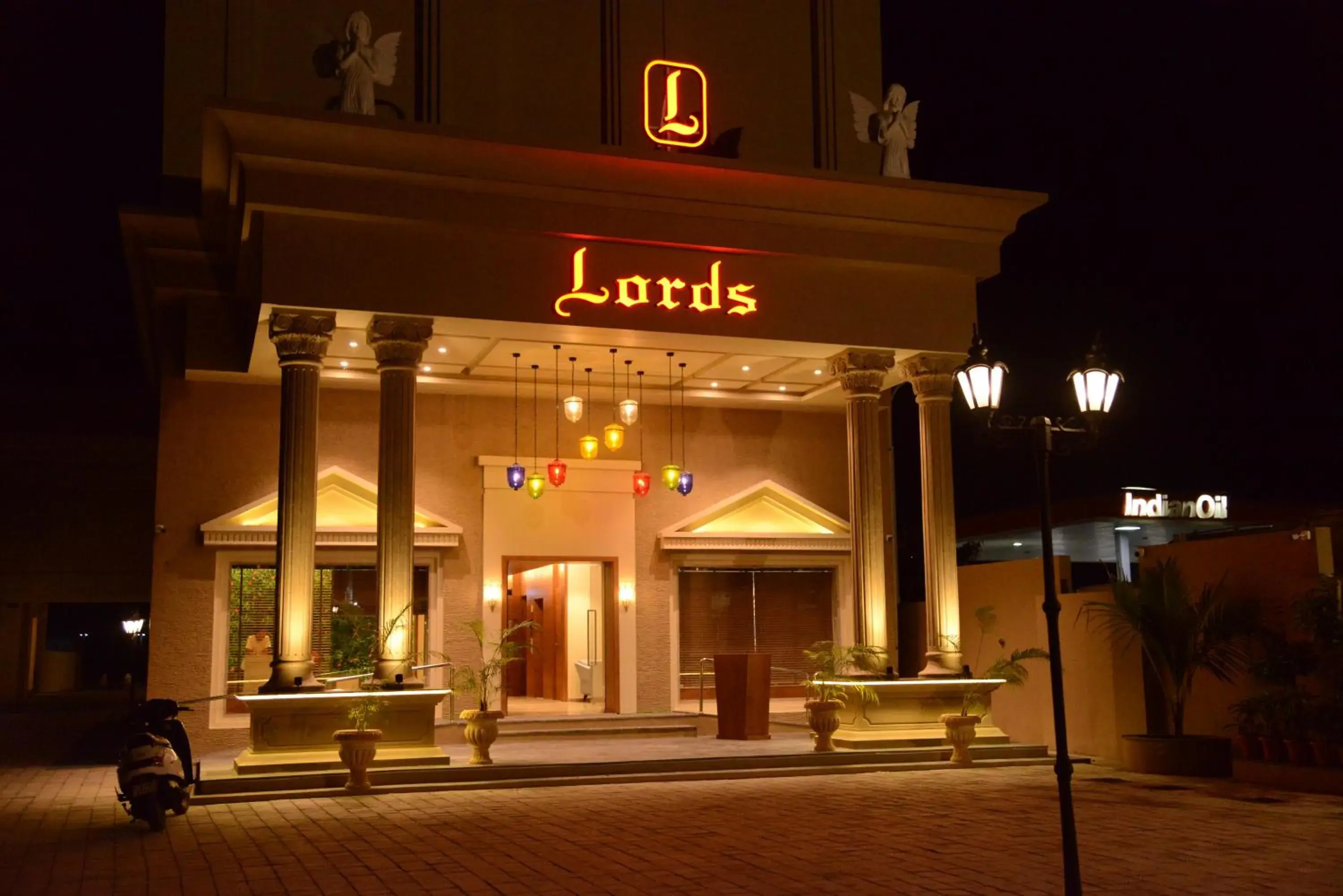 Facade/entrance in Lords Inn Jamnagar -Motikhavdi Facade/entrance in Lords Inn Jamnagar -Motikhavdi