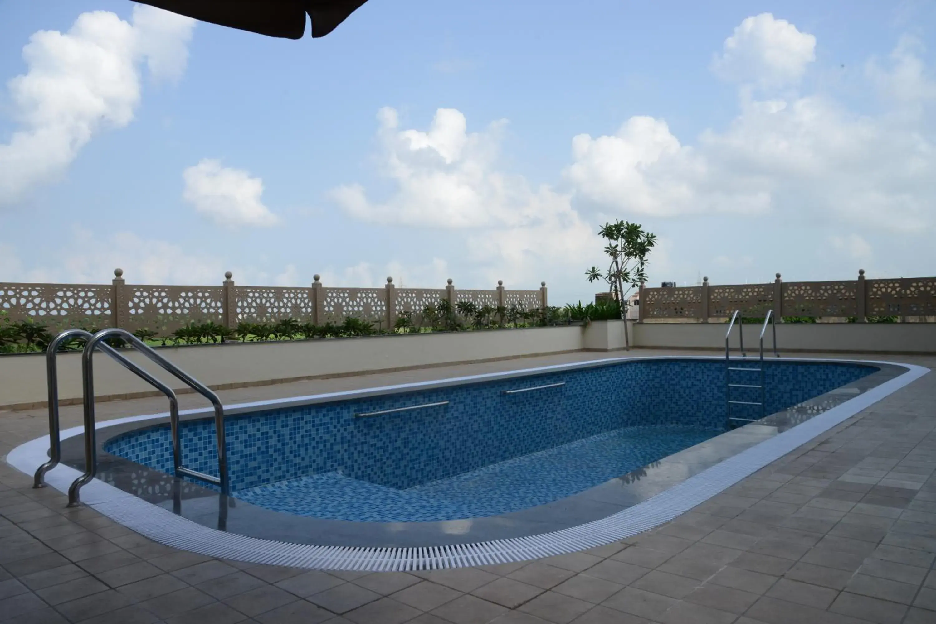 Swimming pool in Lords Inn Jamnagar -Motikhavdi Swimming pool in Lords Inn Jamnagar -Motikhavdi