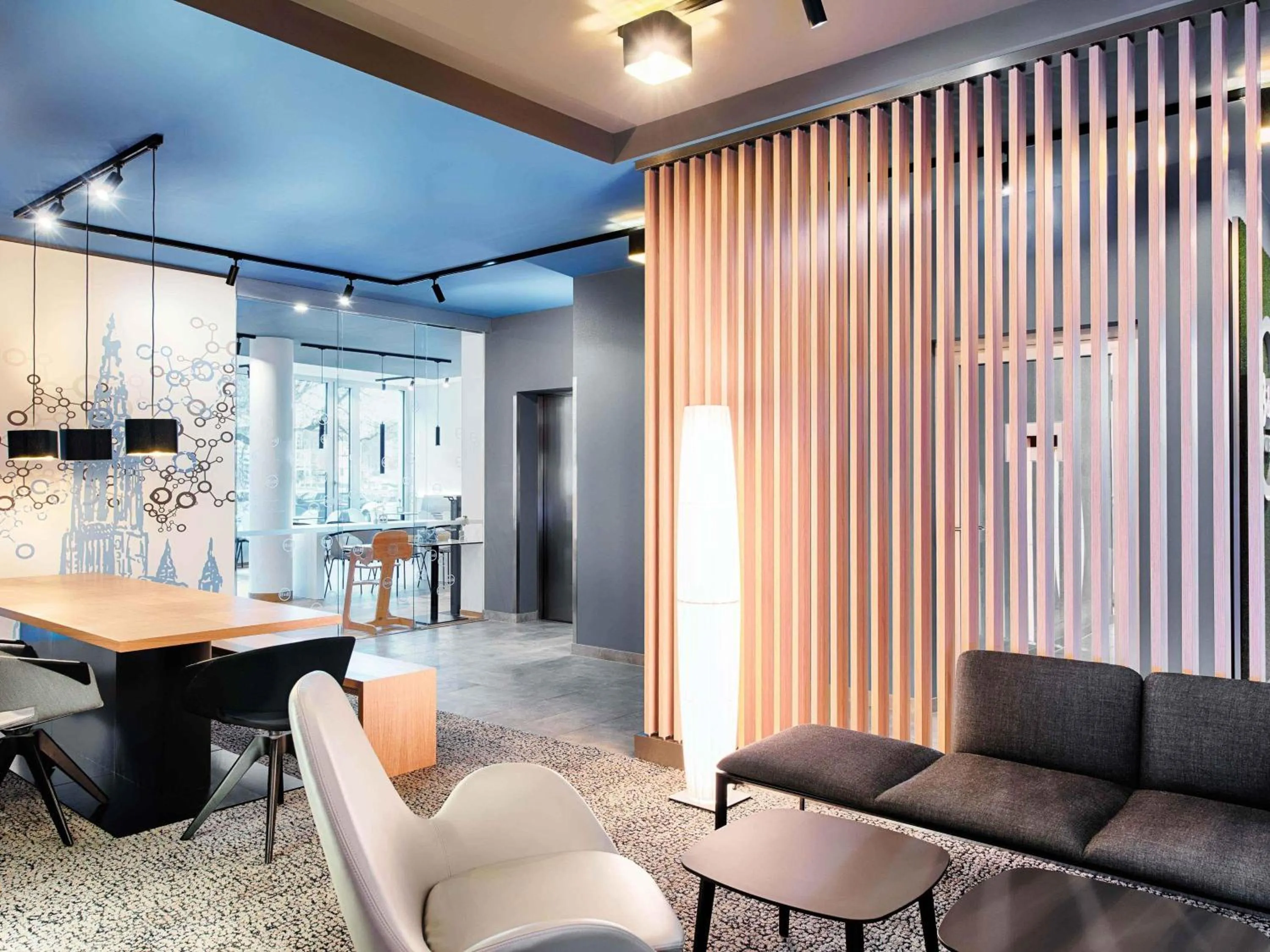 Lobby or reception in B&B Hotel Ulm