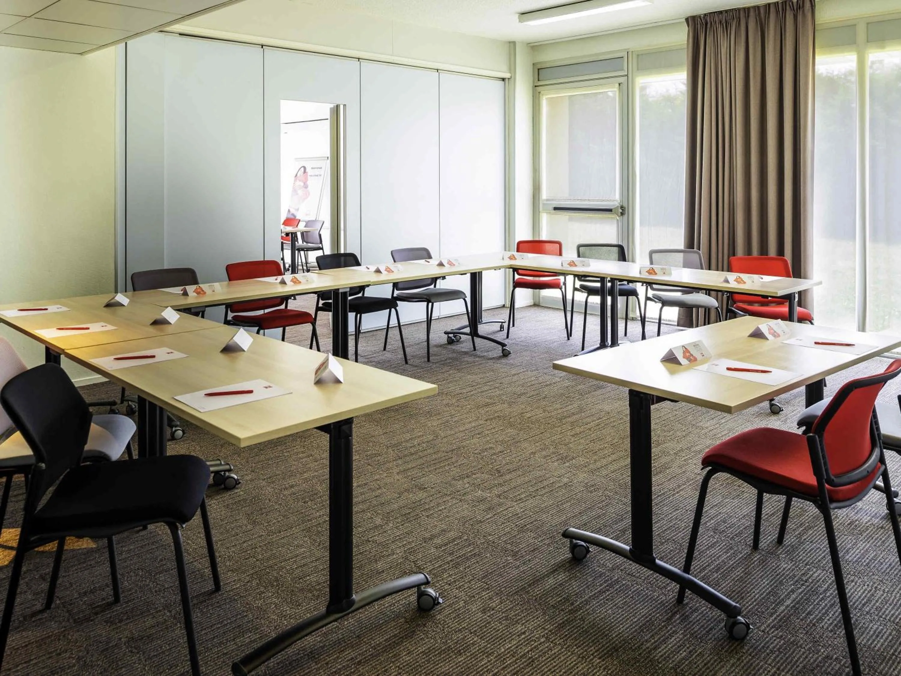 Meeting/conference room in ibis Paris Marne la Vallee Emerainville