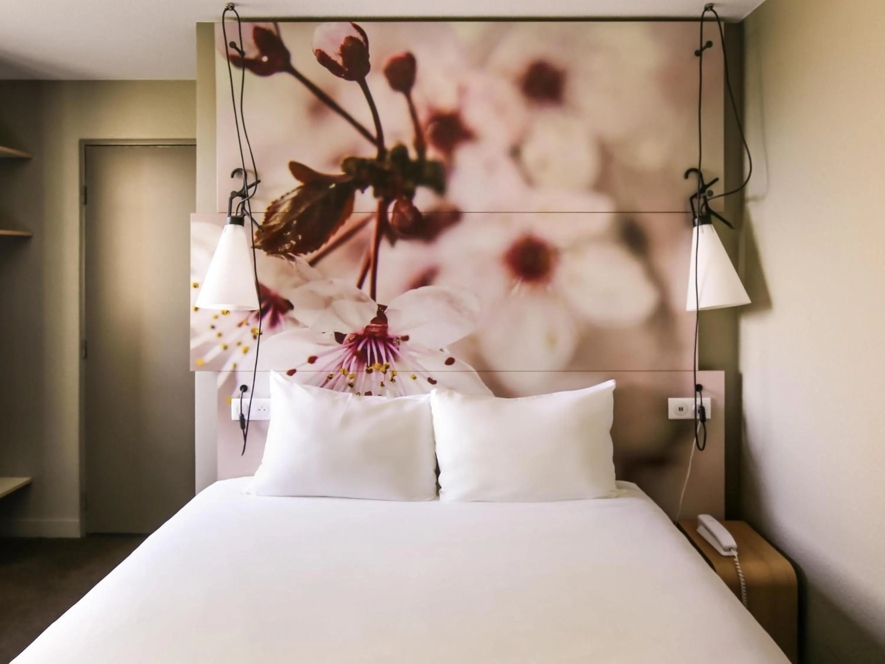 Bedroom, Bed in ibis Paris Marne la Vallee Emerainville