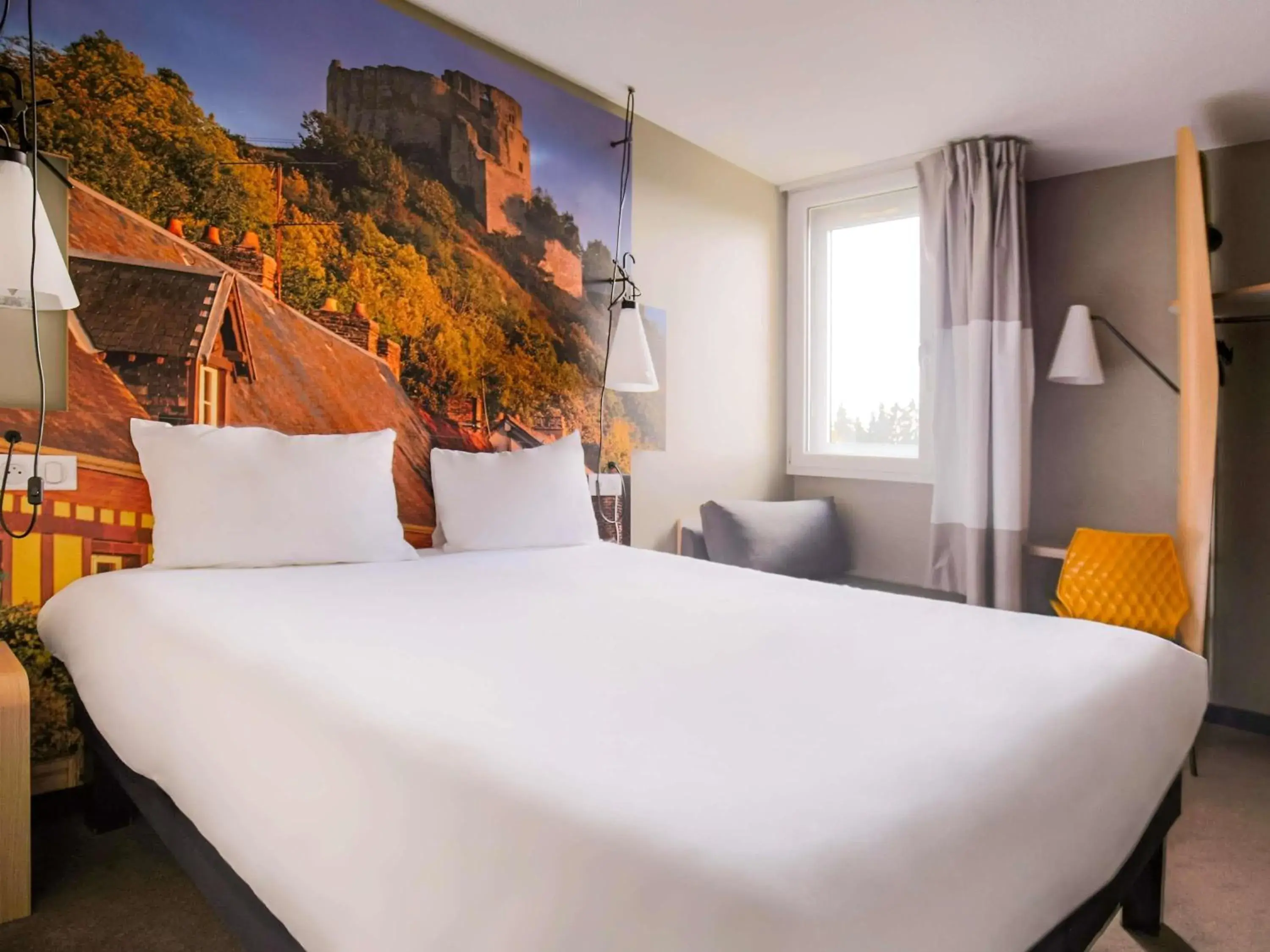 Bedroom, Bed in ibis Paris Marne la Vallee Emerainville Bedroom, Bed in ibis Paris Marne la Vallee Emerainville