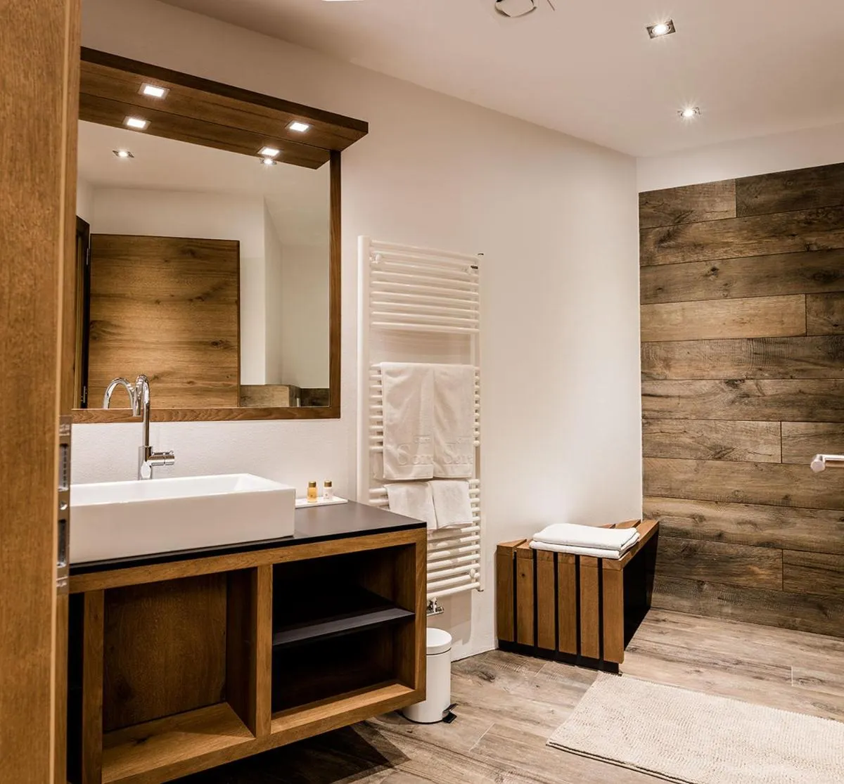 Shower in Garni Residence Soraiser