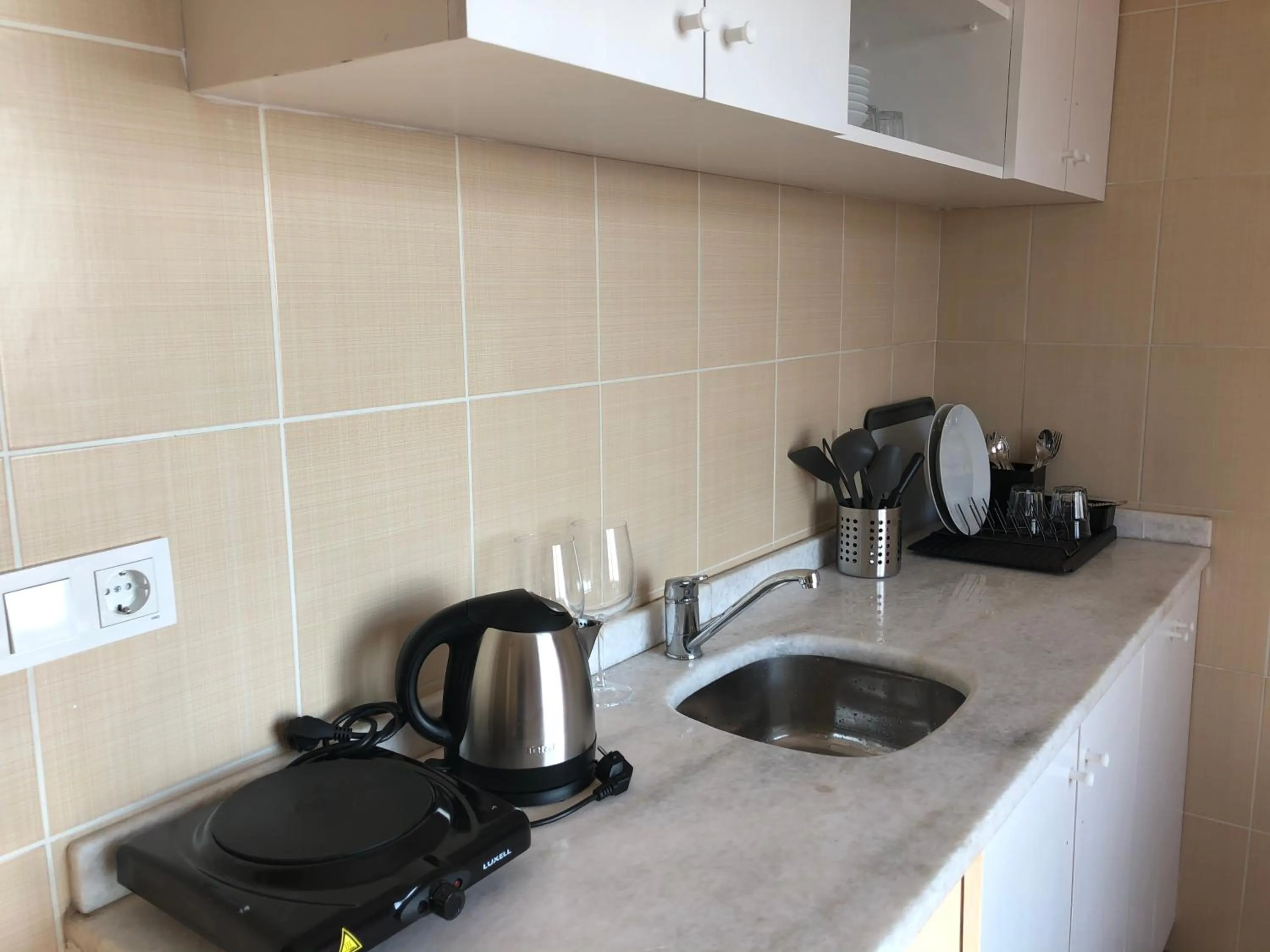 Coffee/tea facilities in Mehmet Bey Suites