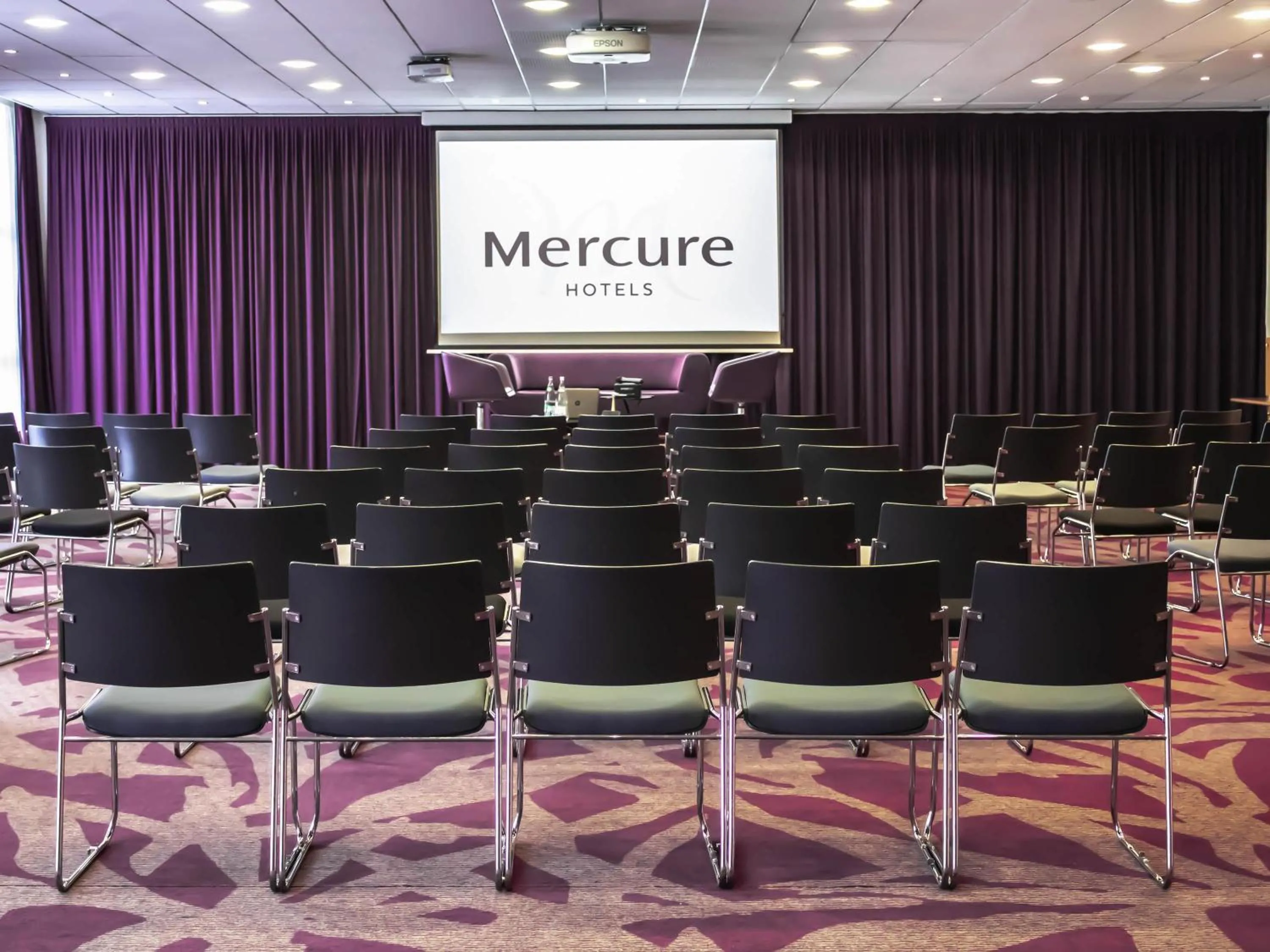 Meeting/conference room in Mercure Tours Nord
