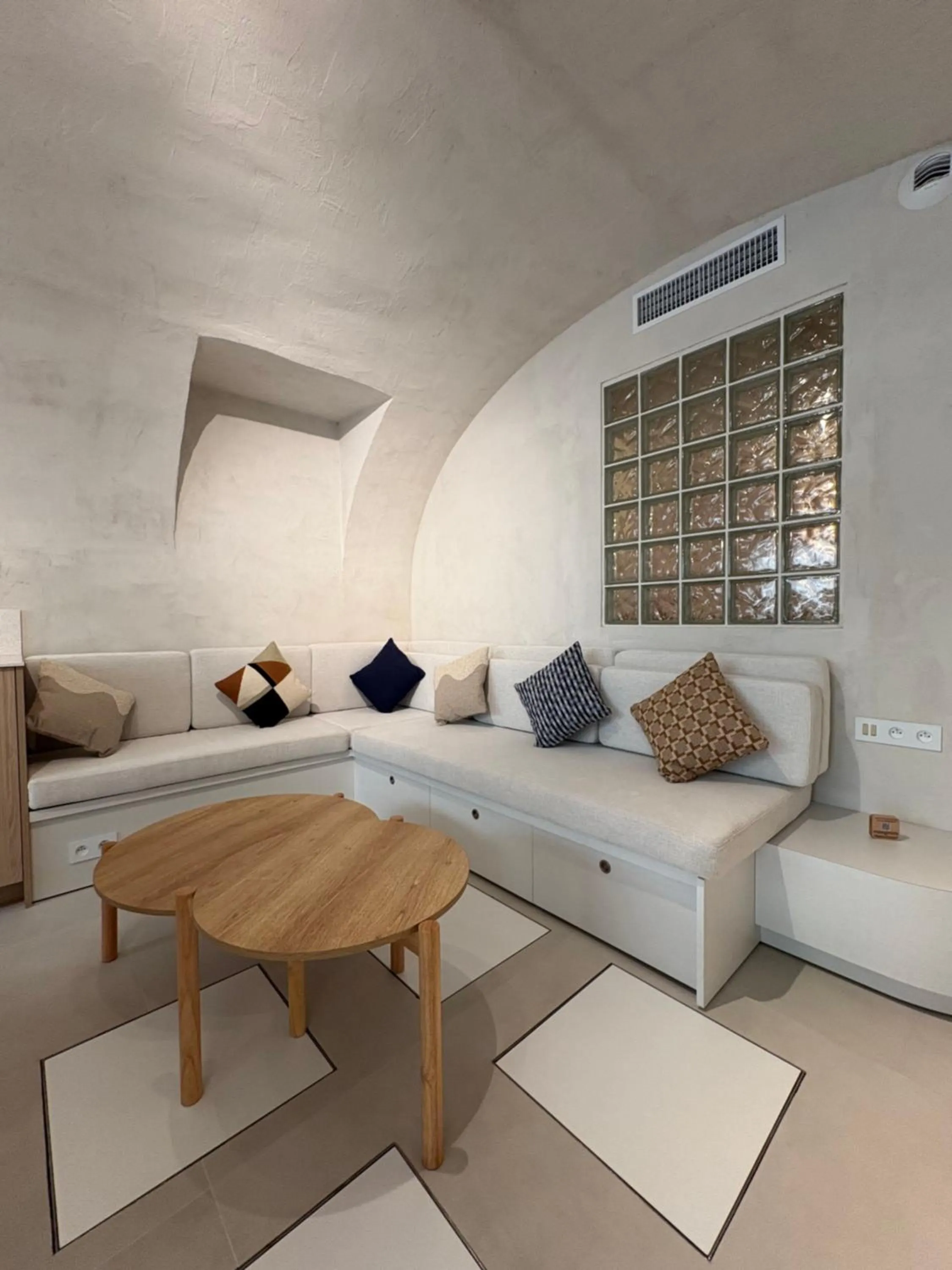 Living room in Mercure Nice Marché Aux Fleurs