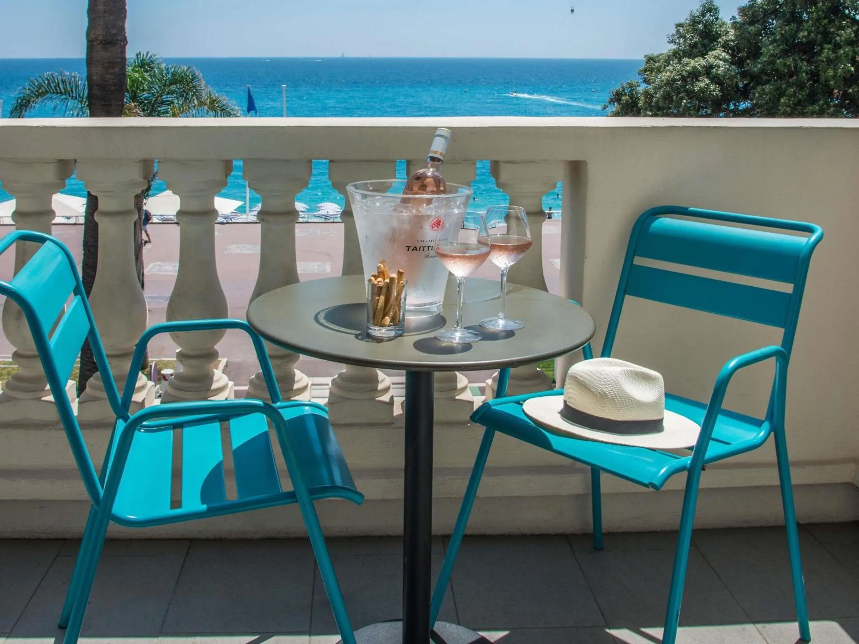 Property building in Mercure Nice Marché Aux Fleurs Property building in Mercure Nice Marché Aux Fleurs