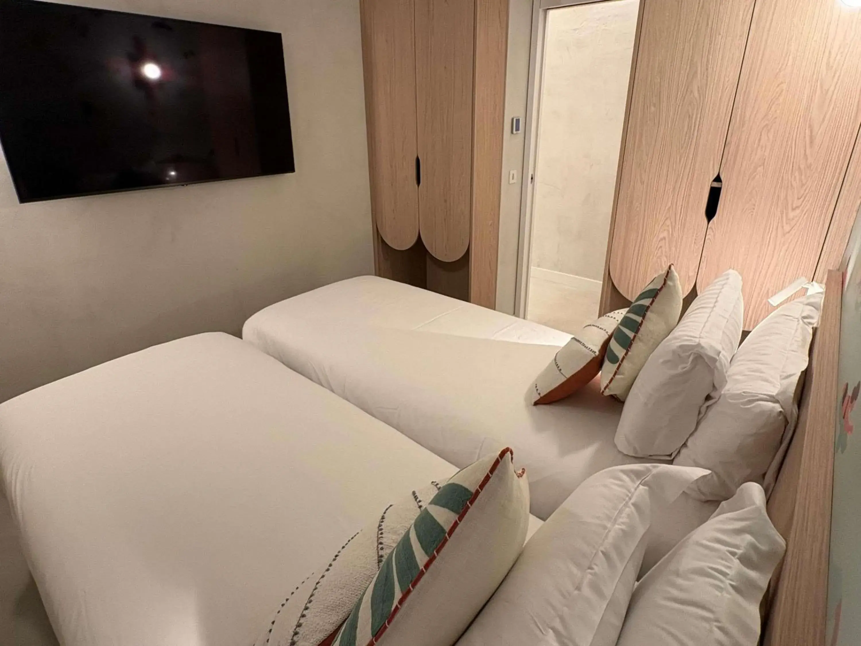 Bedroom, Bed in Mercure Nice Marché Aux Fleurs Bedroom, Bed in Mercure Nice Marché Aux Fleurs