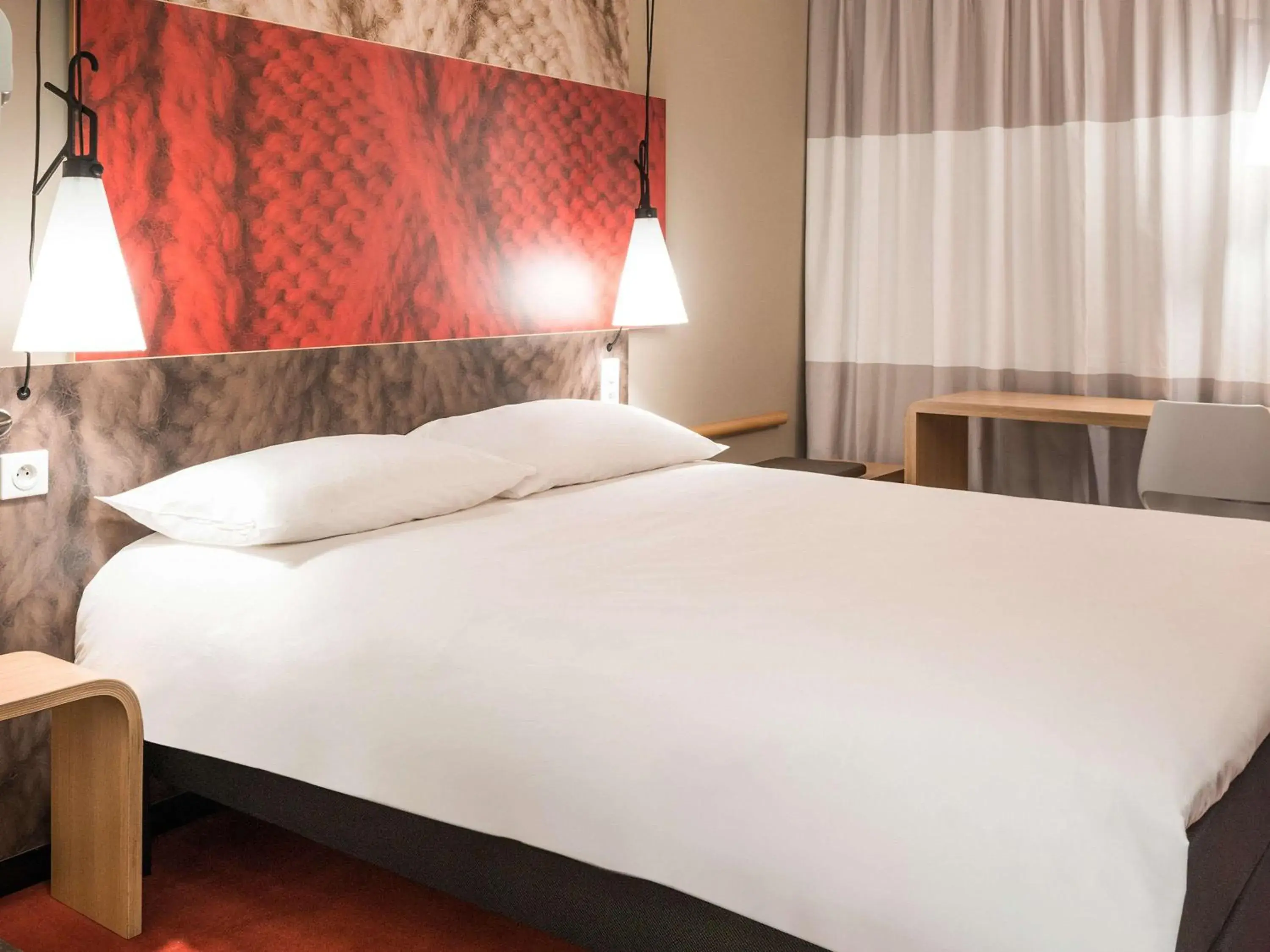 Bedroom, Bed in ibis Dole Sud Choisey Bedroom, Bed in ibis Dole Sud Choisey