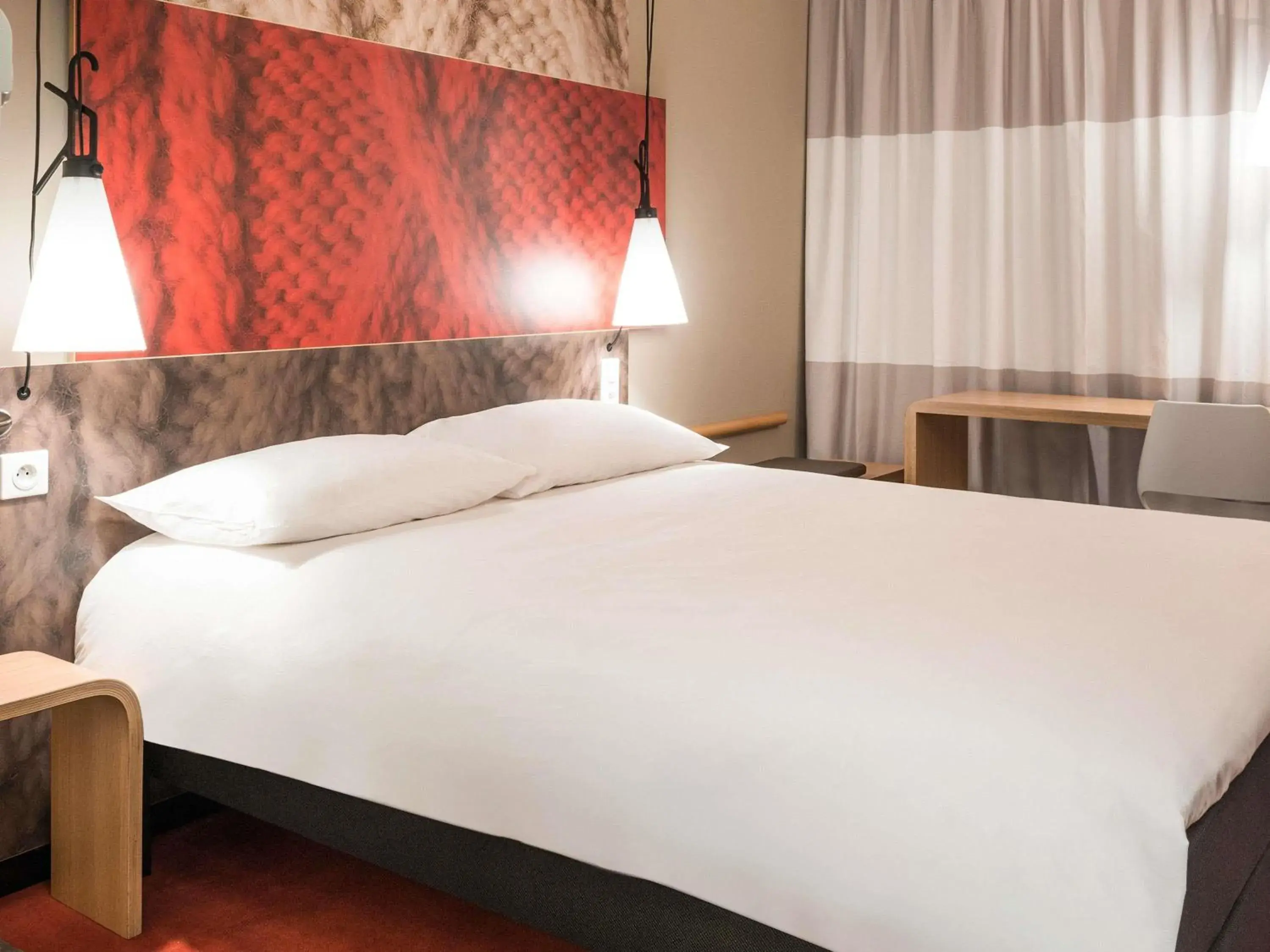 Property building, Bed in ibis Dole Sud Choisey Property building, Bed in ibis Dole Sud Choisey