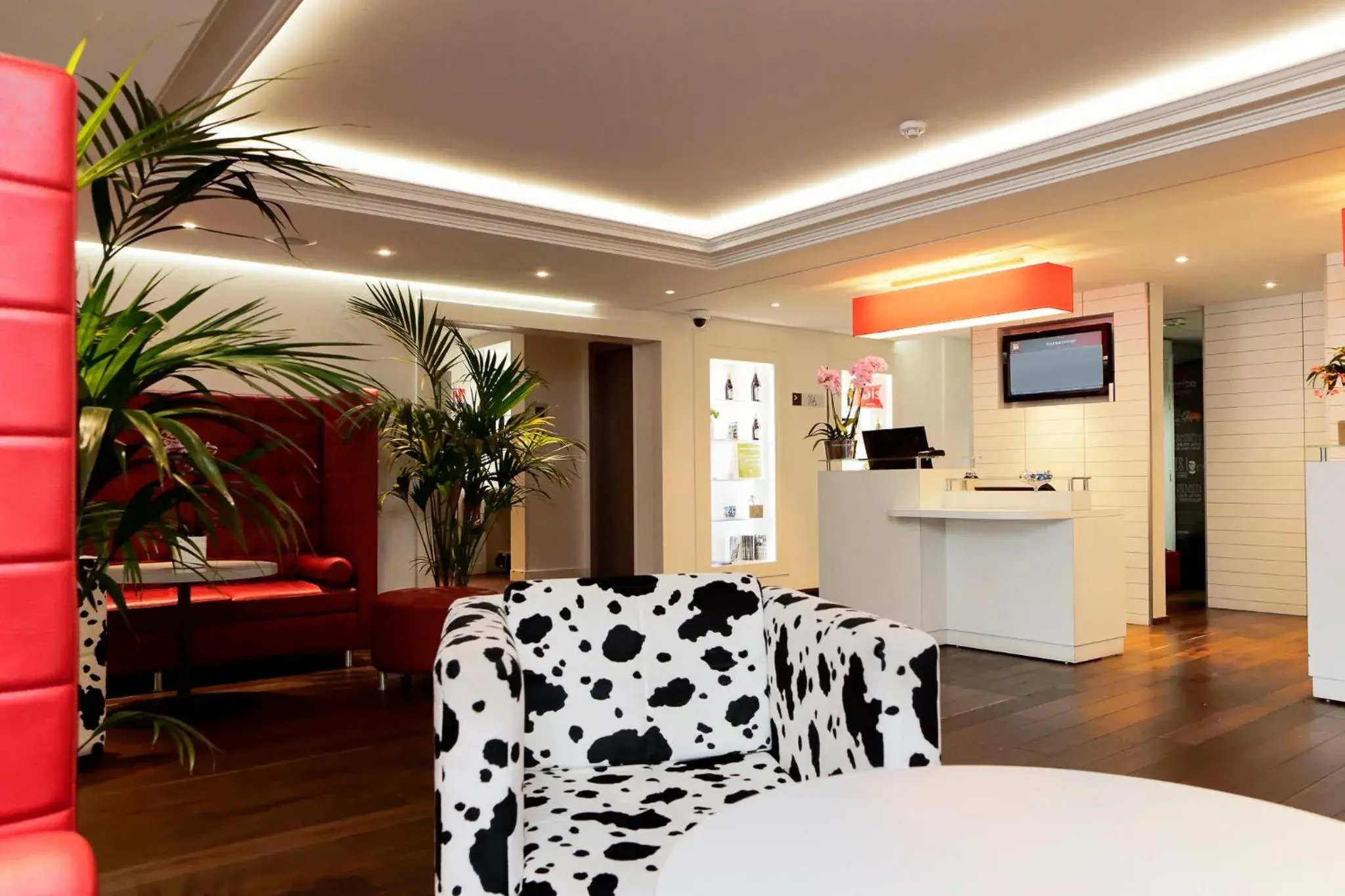 Lobby or reception in ibis Dole Sud Choisey Lobby or reception in ibis Dole Sud Choisey
