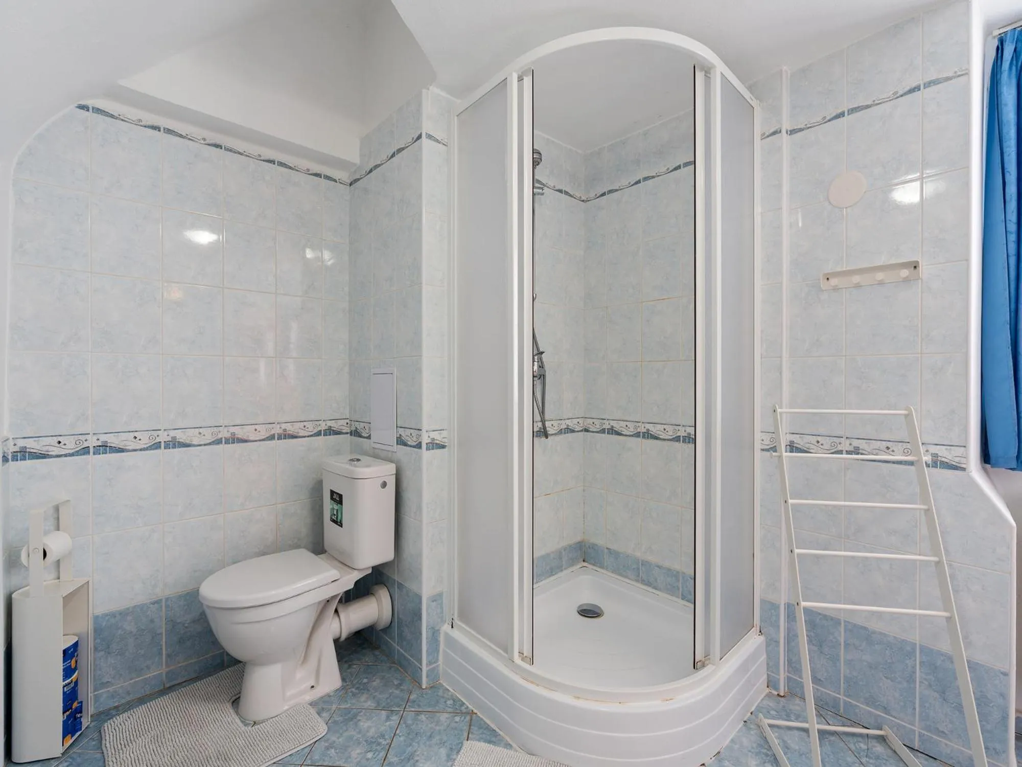 Shower in Old Town Home Prague