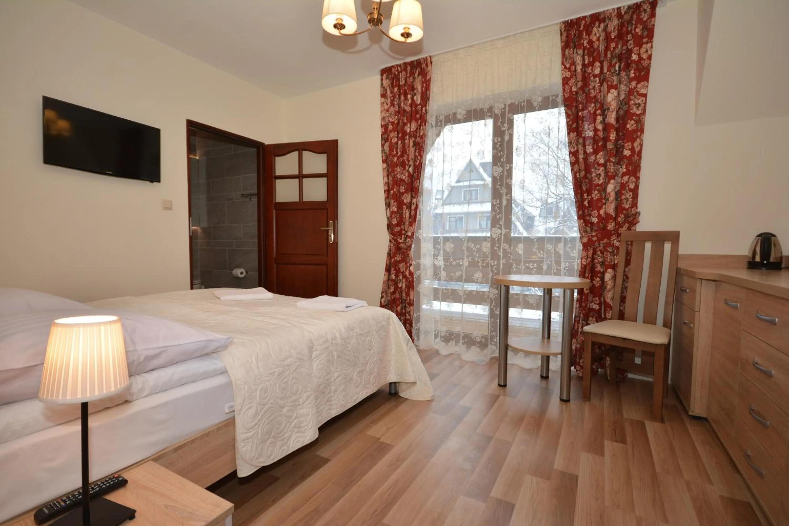 Day, Bed in Willa Borowianka