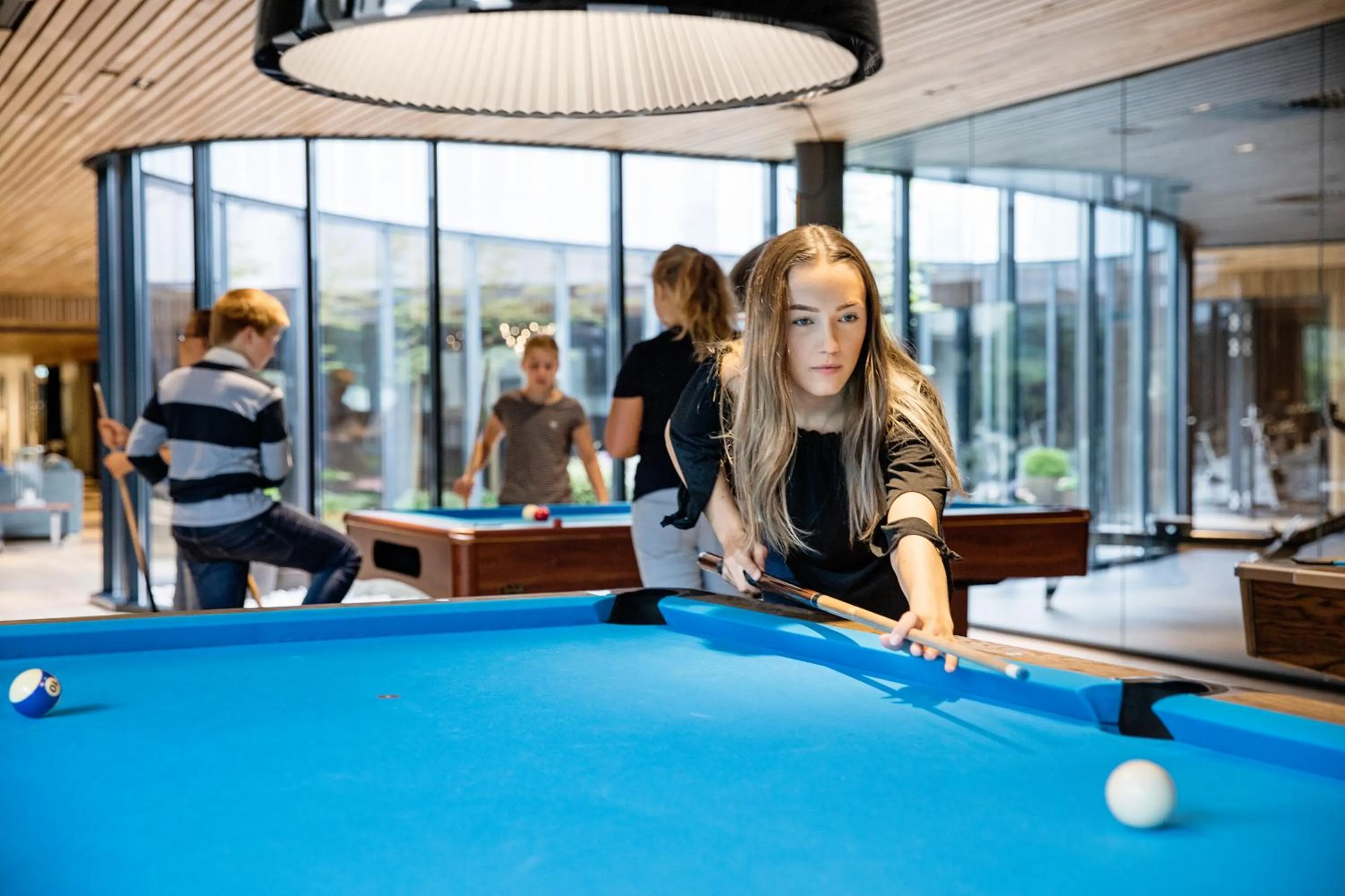 People in Hotel Alexandra Loen