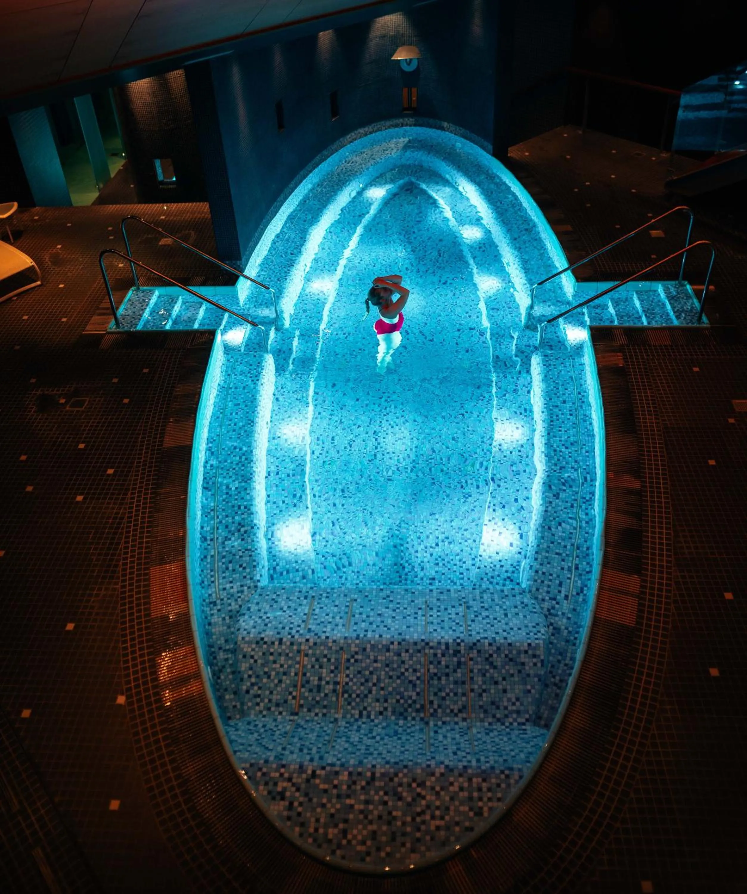 People in Hotel Alexandra Loen