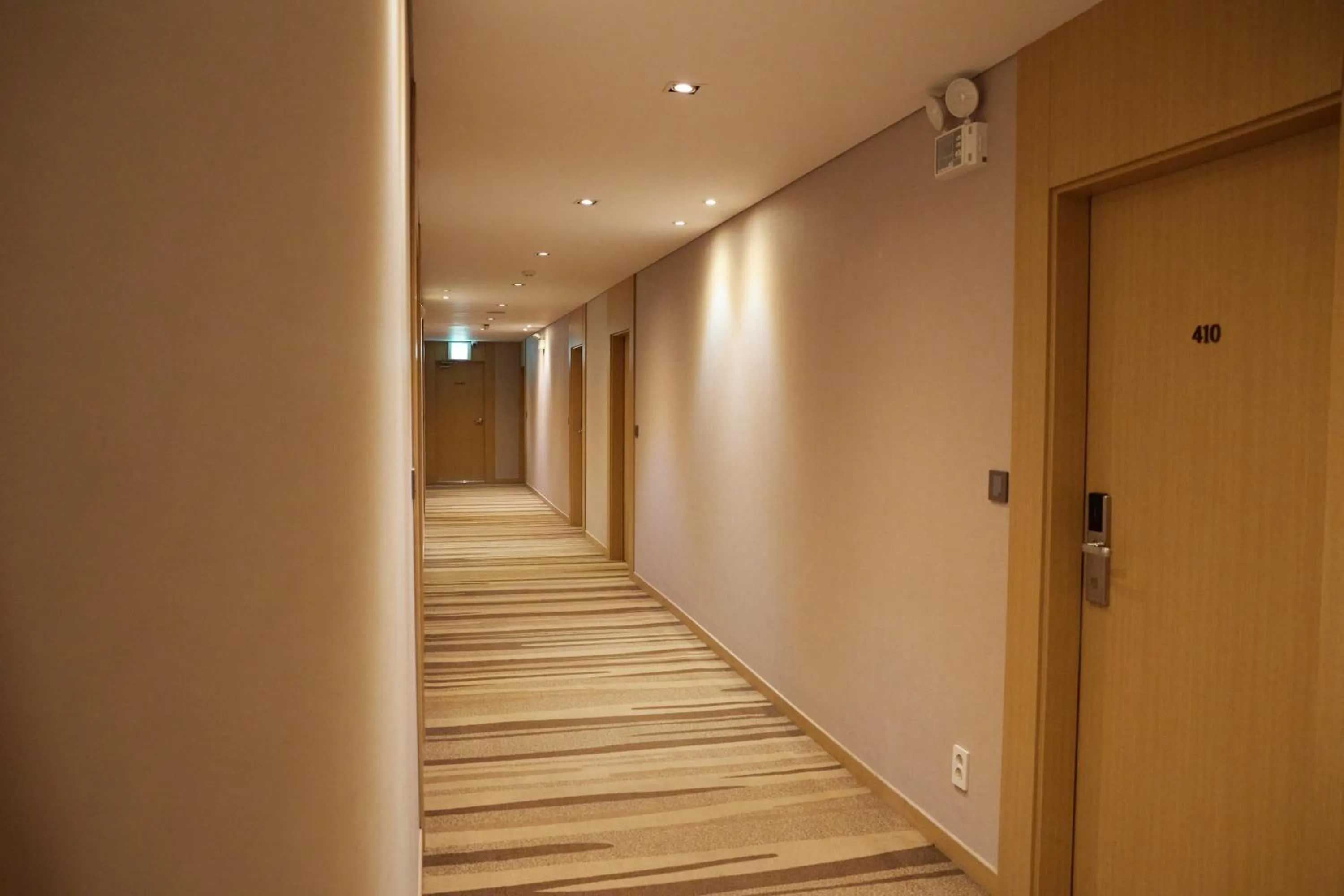 Area and facilities in Hotel New Oriental Myeongdong